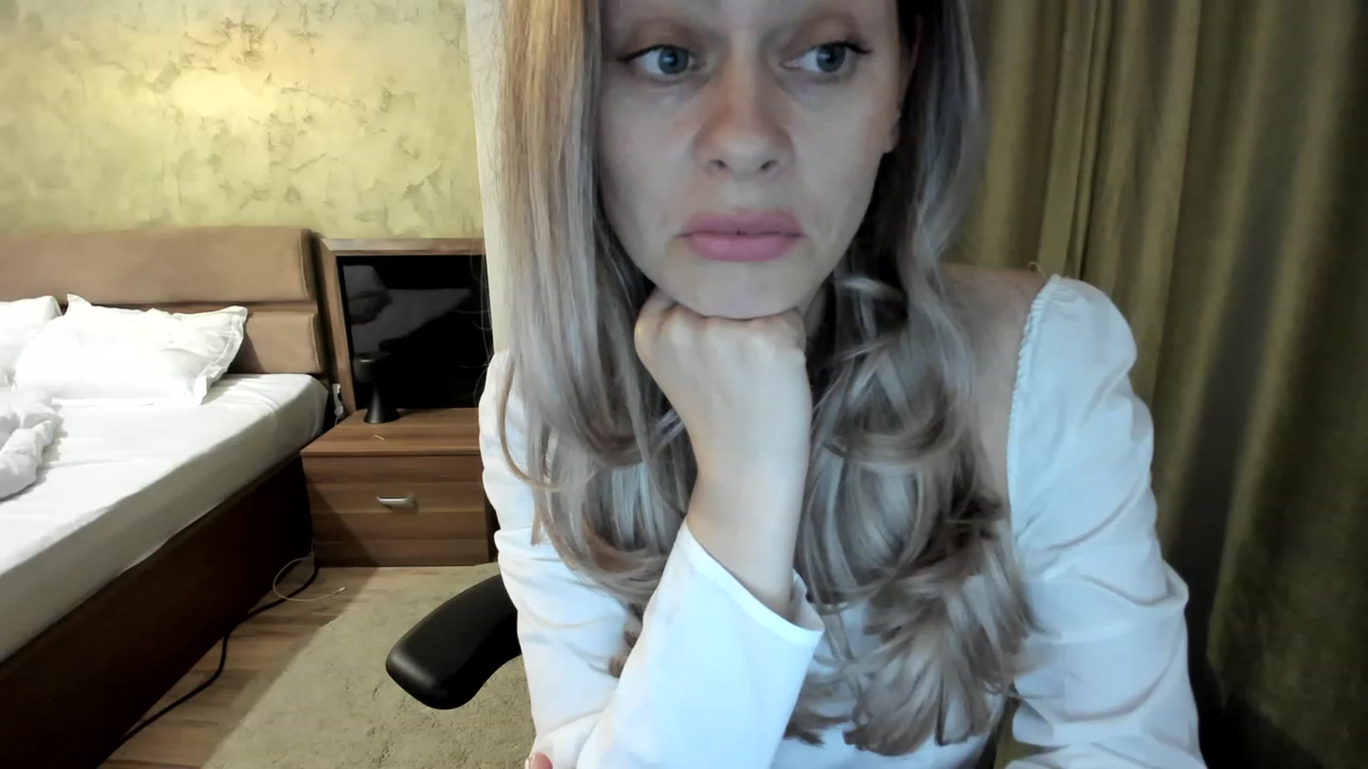 Gallery image thumbnail from DebraPaige's myfreecams stream on, 05/18/2023, 12:11 image 4 of 20