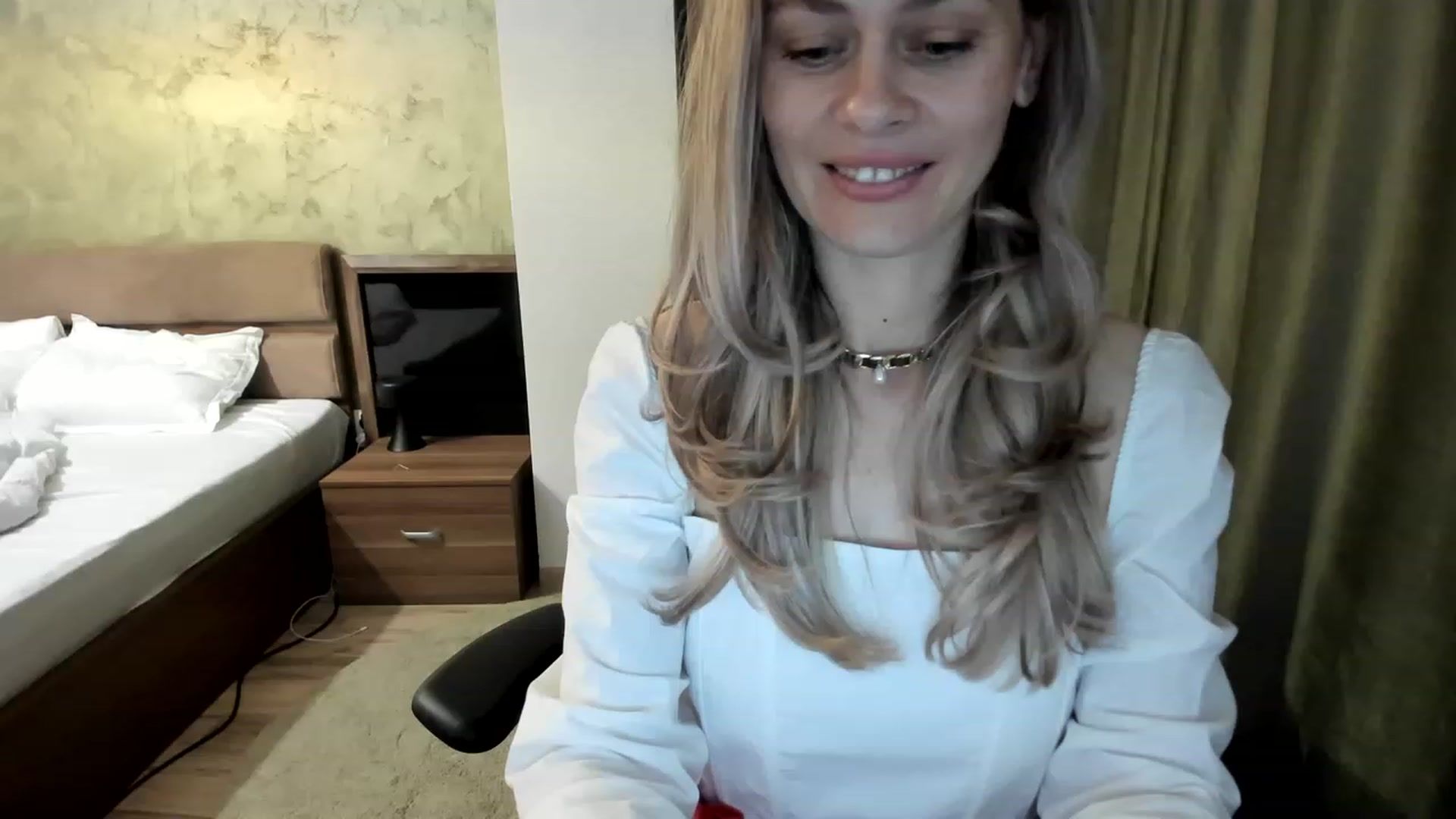 Gallery image thumbnail from DebraPaige's myfreecams stream on, 05/18/2023, 12:11 image 3 of 20