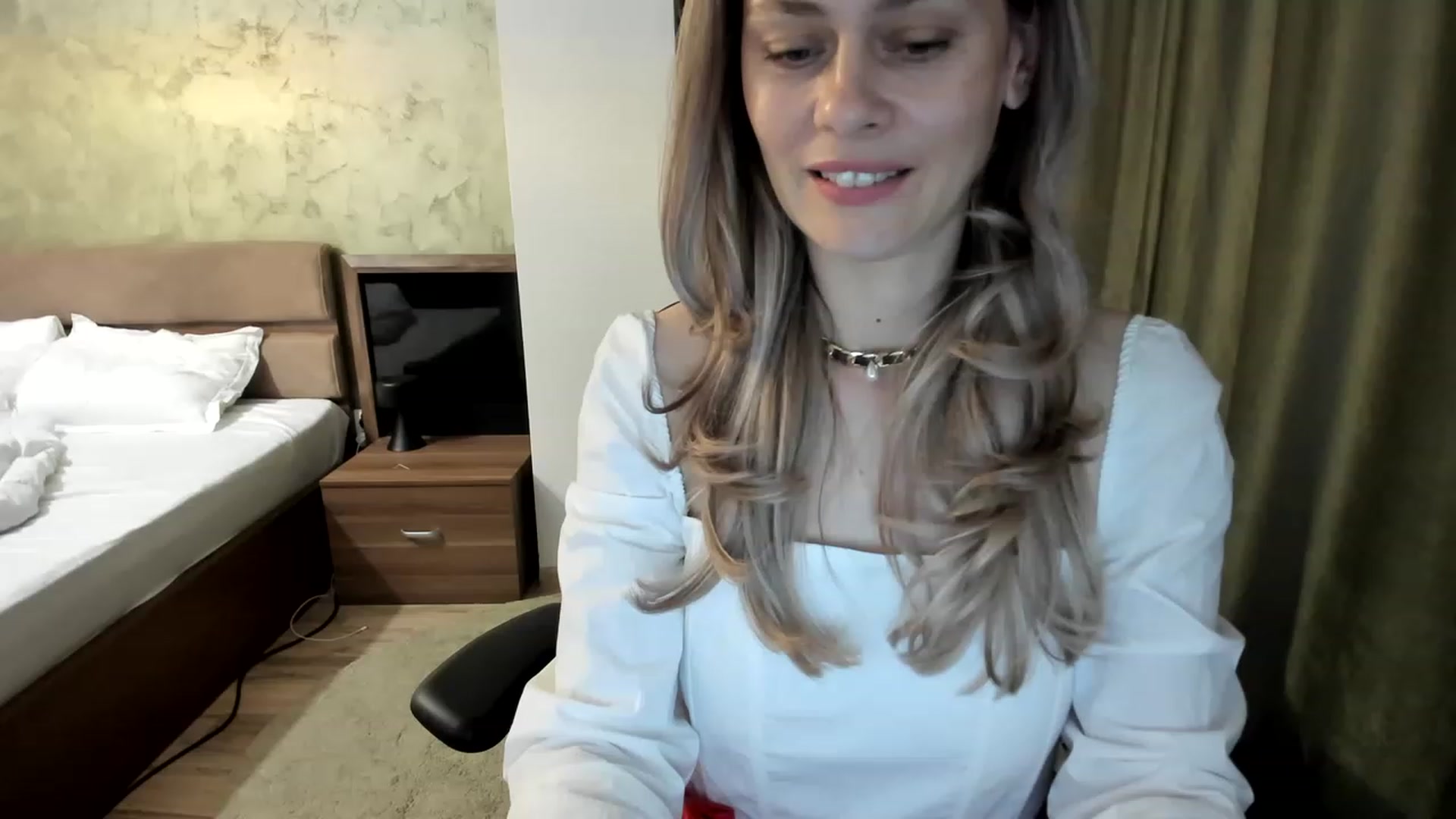 Gallery image thumbnail from DebraPaige's myfreecams stream on, 05/18/2023, 12:11 image 2 of 20
