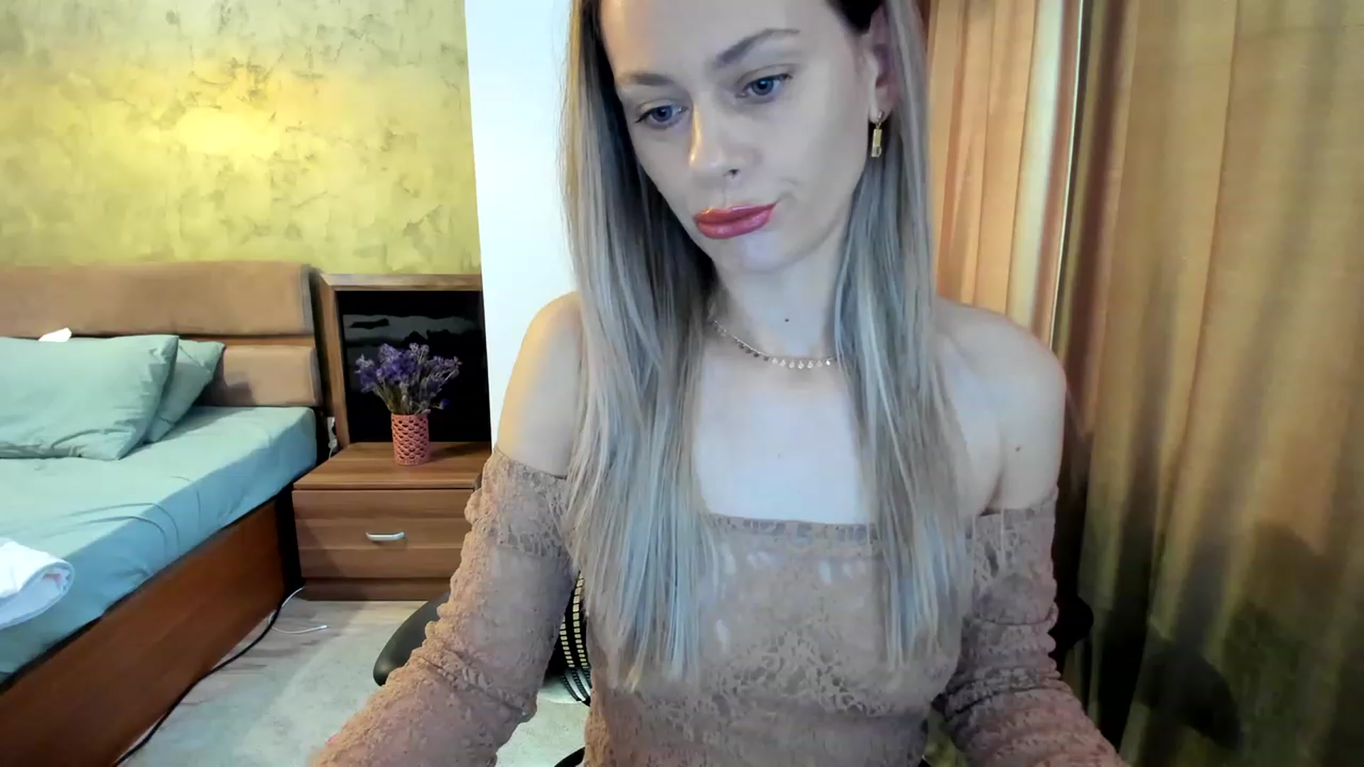 Gallery image thumbnail from DebraPaige's myfreecams stream on, 05/22/2023, 07:55 image 14 of 20
