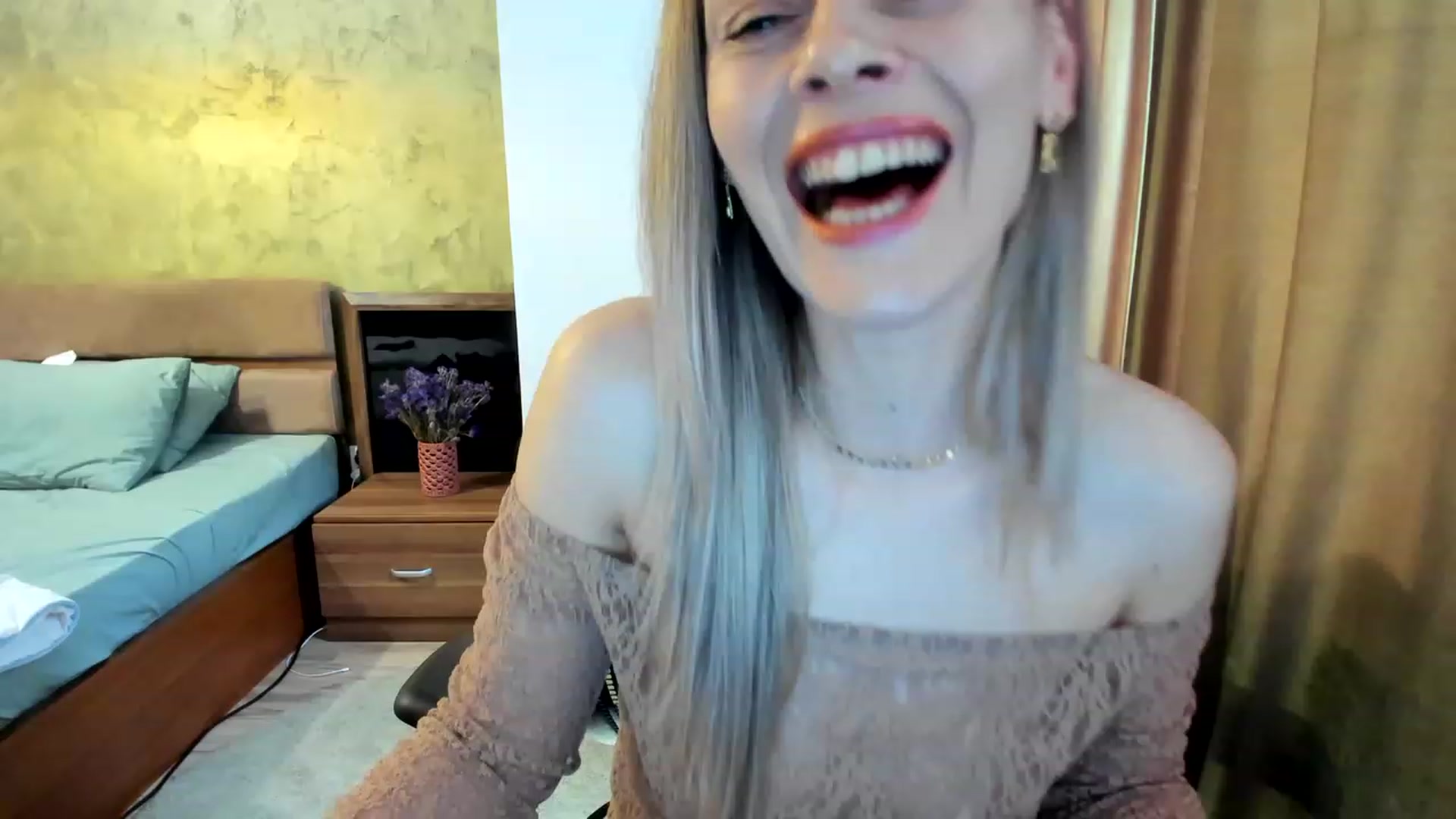 Gallery image thumbnail from DebraPaige's myfreecams stream on, 05/22/2023, 07:55 image 11 of 20