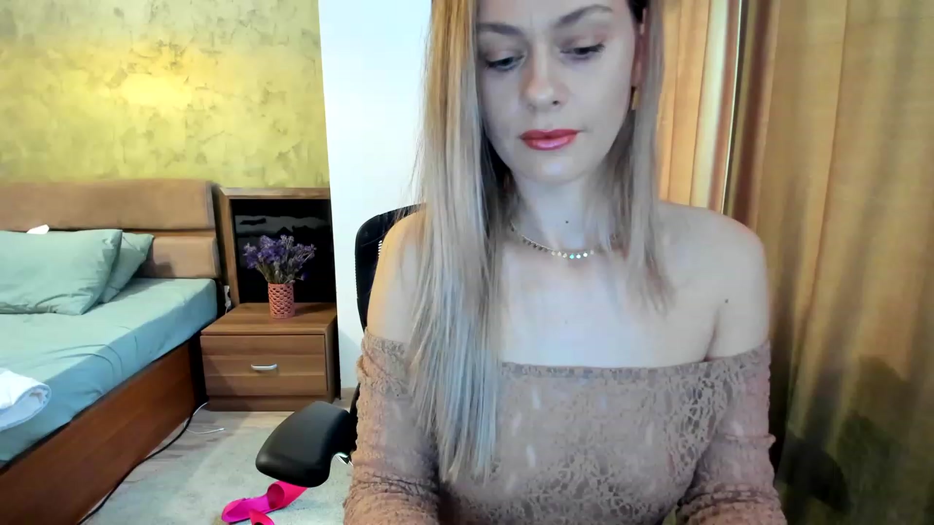 Gallery image thumbnail from DebraPaige's myfreecams stream on, 05/22/2023, 07:55 image 13 of 20