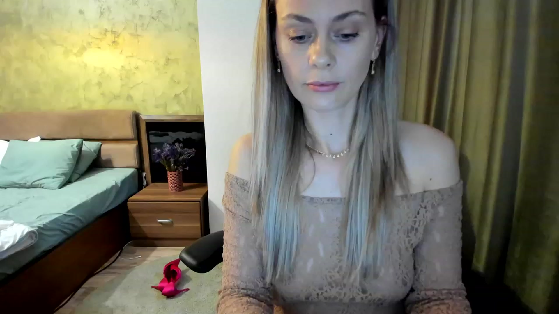 Gallery image thumbnail from DebraPaige's myfreecams stream on, 05/22/2023, 10:46 image 14 of 20