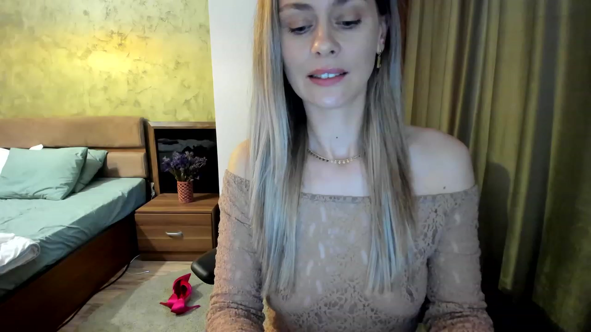 Gallery image thumbnail from DebraPaige's myfreecams stream on, 05/22/2023, 10:46 image 2 of 20
