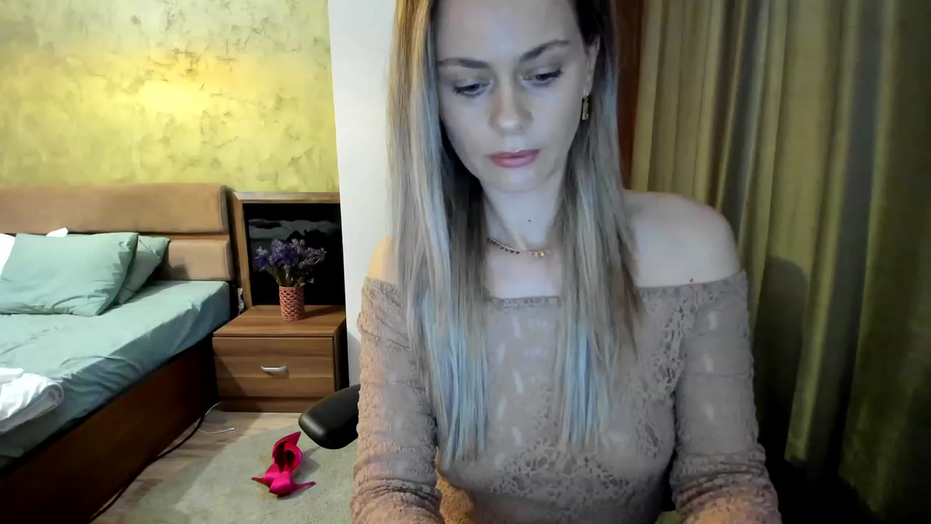 Gallery image thumbnail from DebraPaige's myfreecams stream on, 05/22/2023, 10:46 image 1 of 20