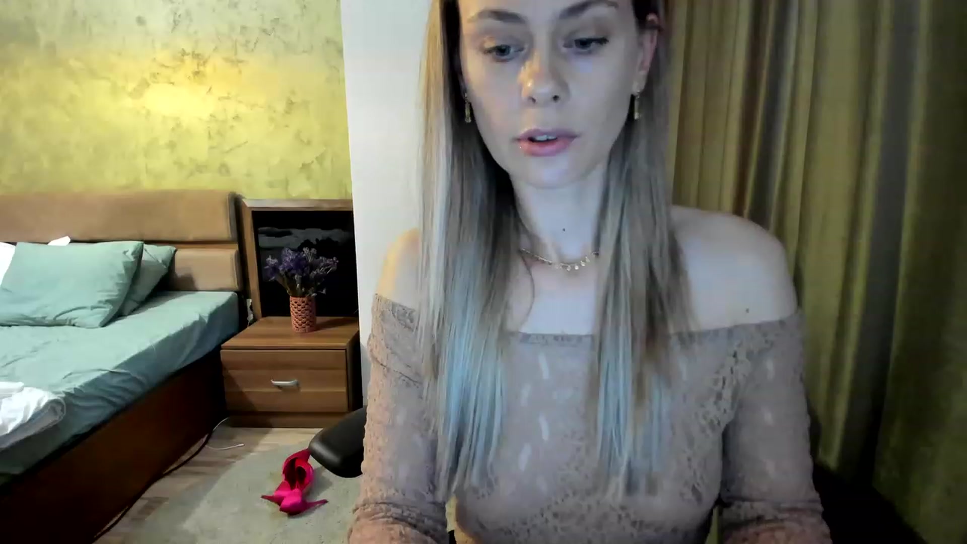 Gallery image thumbnail from DebraPaige's myfreecams stream on, 05/22/2023, 10:46 image 13 of 20