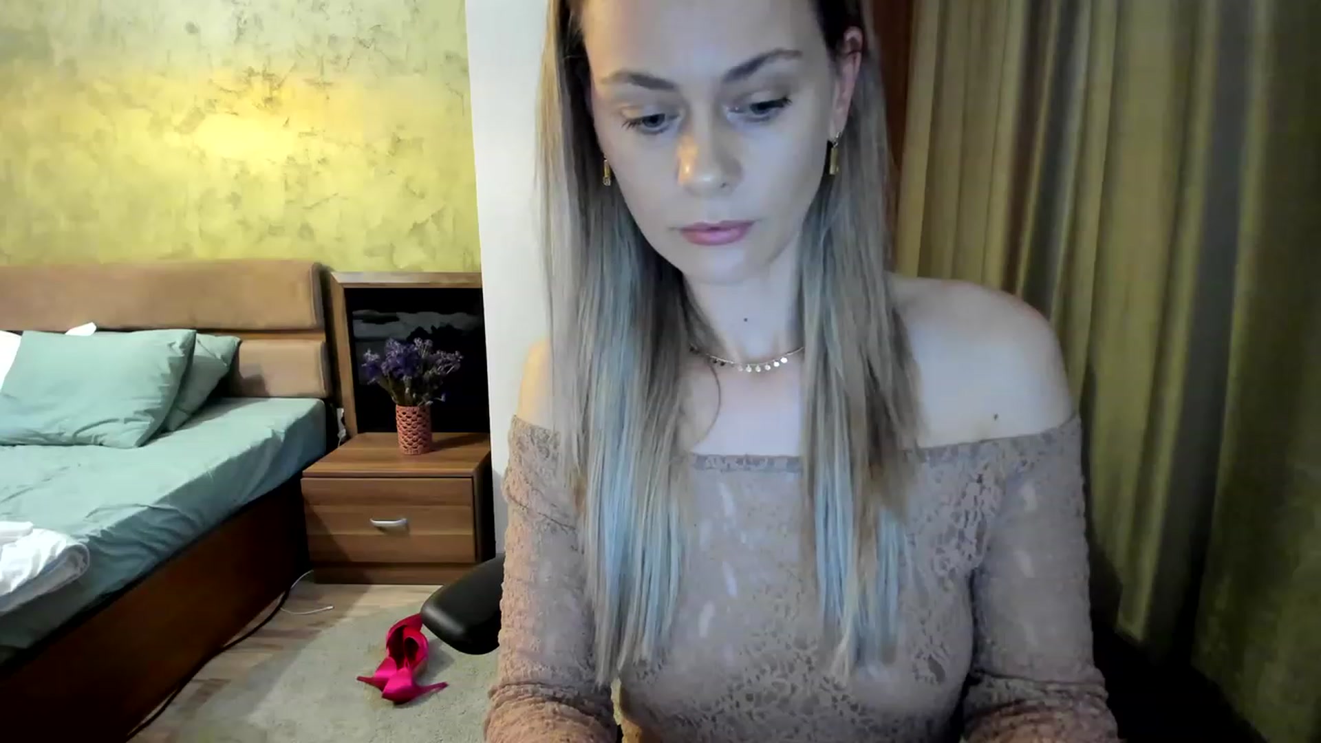 Gallery image thumbnail from DebraPaige's myfreecams stream on, 05/22/2023, 10:46 image 12 of 20