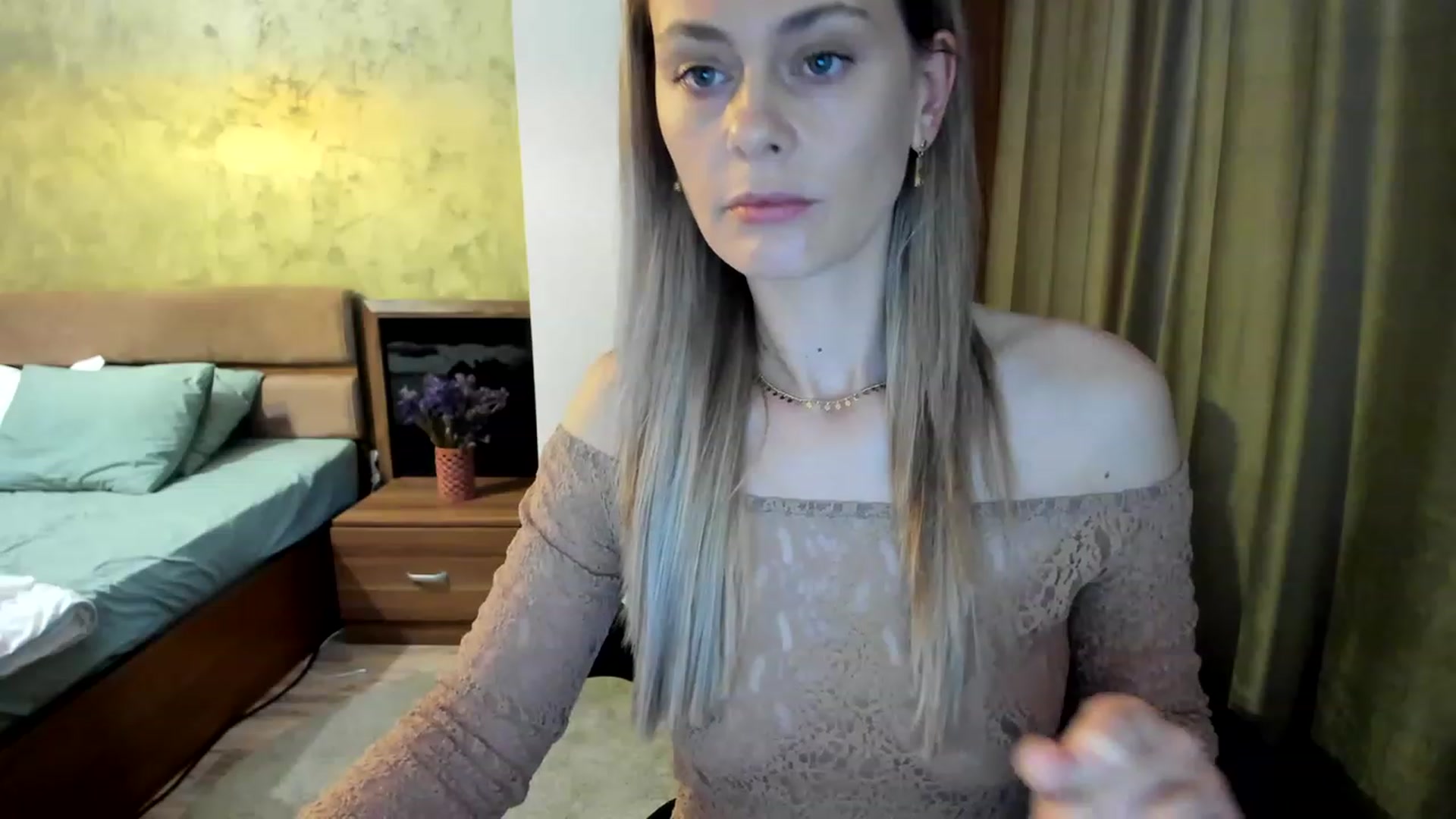Gallery image thumbnail from DebraPaige's myfreecams stream on, 05/22/2023, 10:46 image 10 of 20