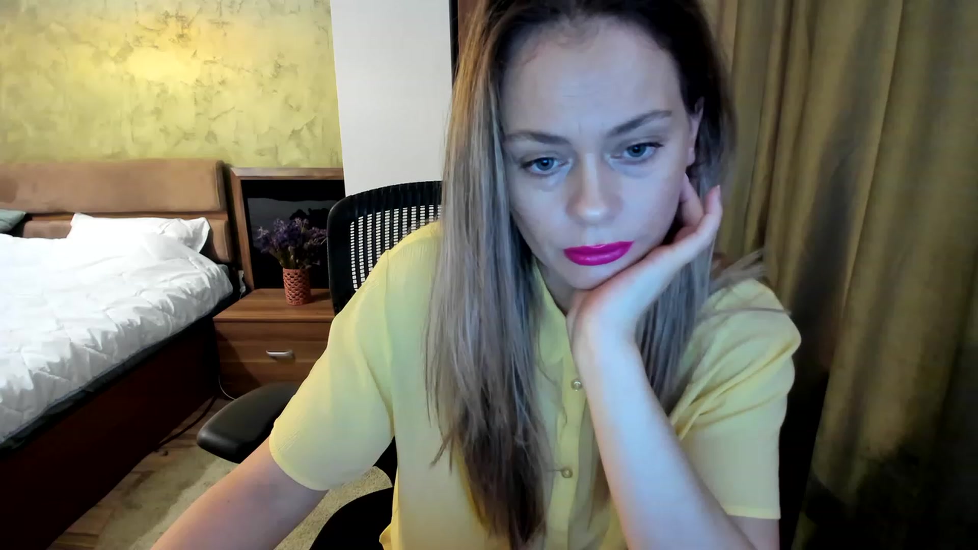 Gallery image thumbnail from DebraPaige's myfreecams stream on, 05/25/2023, 09:22 image 2 of 20