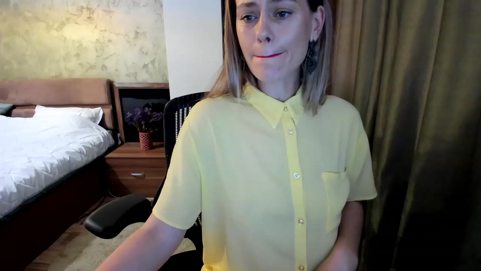Gallery image thumbnail from DebraPaige's myfreecams stream on, 05/25/2023, 09:22 image 20 of 20