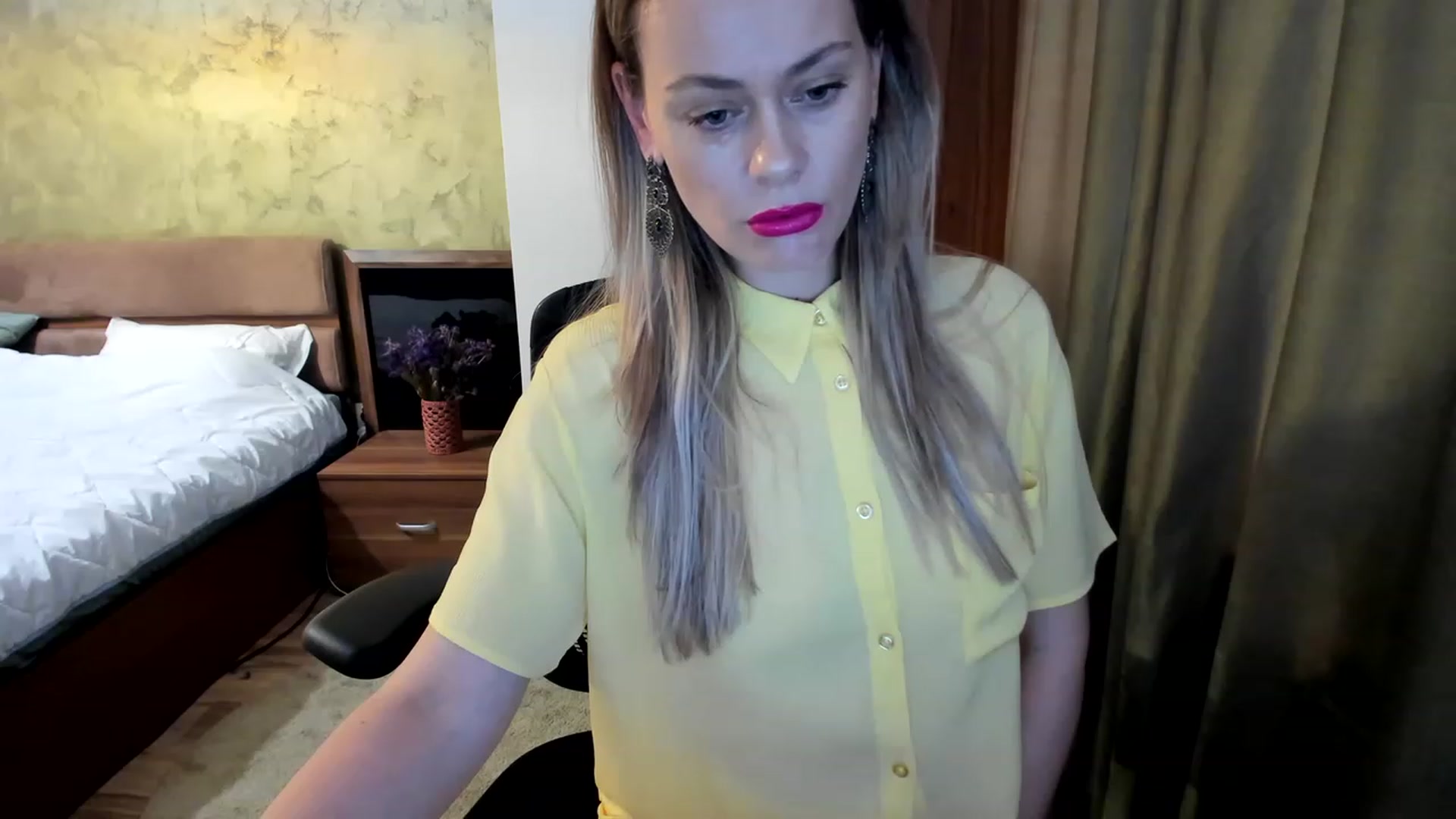 Gallery image thumbnail from DebraPaige's myfreecams stream on, 05/25/2023, 09:22 image 7 of 20