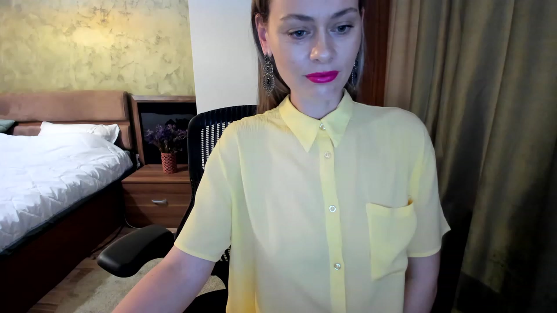 Gallery image thumbnail from DebraPaige's myfreecams stream on, 05/25/2023, 09:22 image 14 of 20