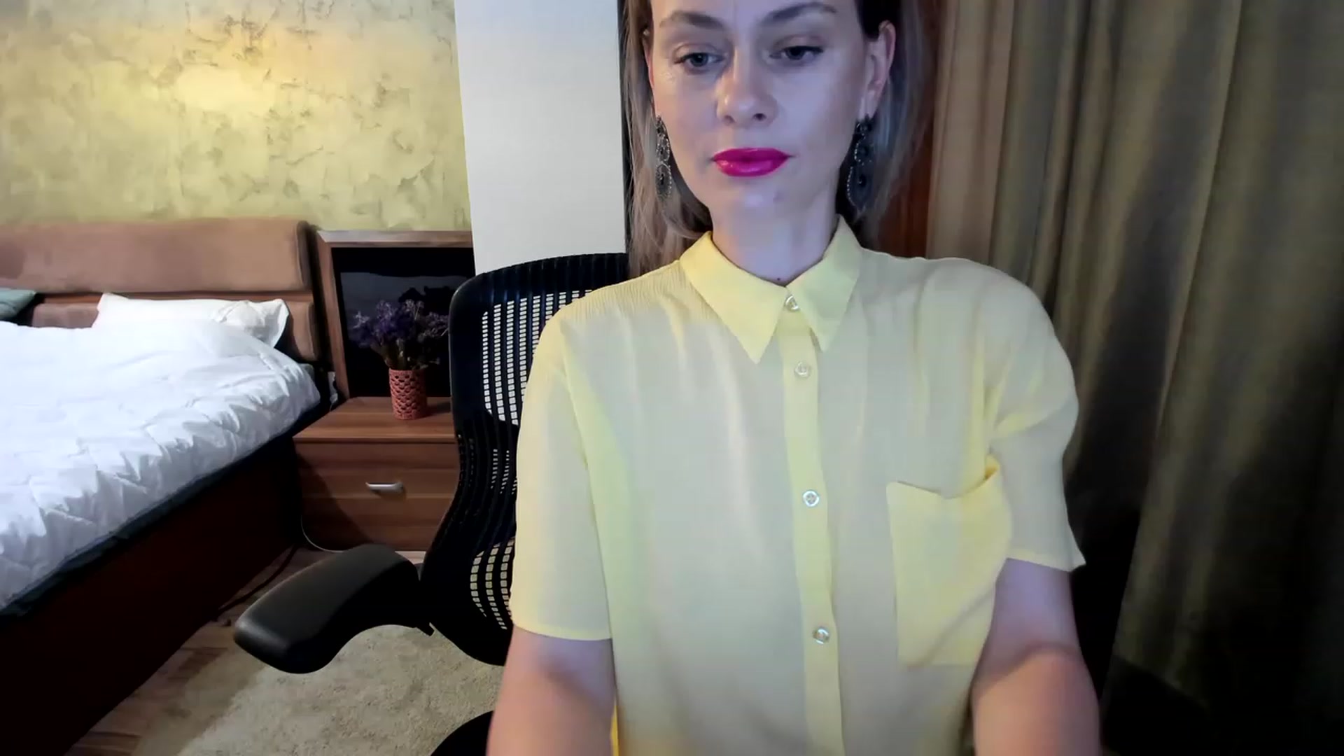Gallery image thumbnail from DebraPaige's myfreecams stream on, 05/25/2023, 09:22 image 13 of 20