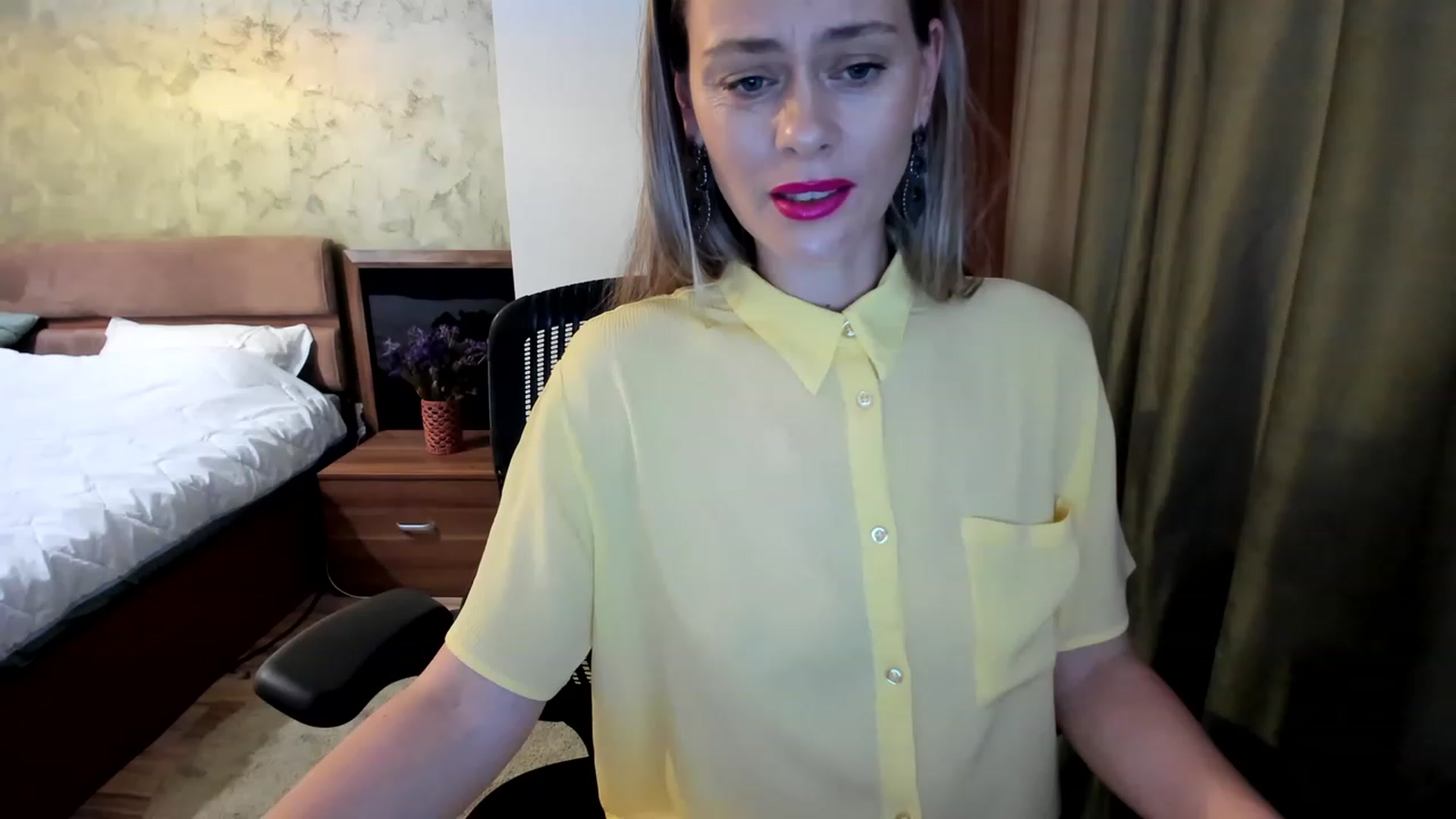 Gallery image thumbnail from DebraPaige's myfreecams stream on, 05/25/2023, 09:22 image 18 of 20