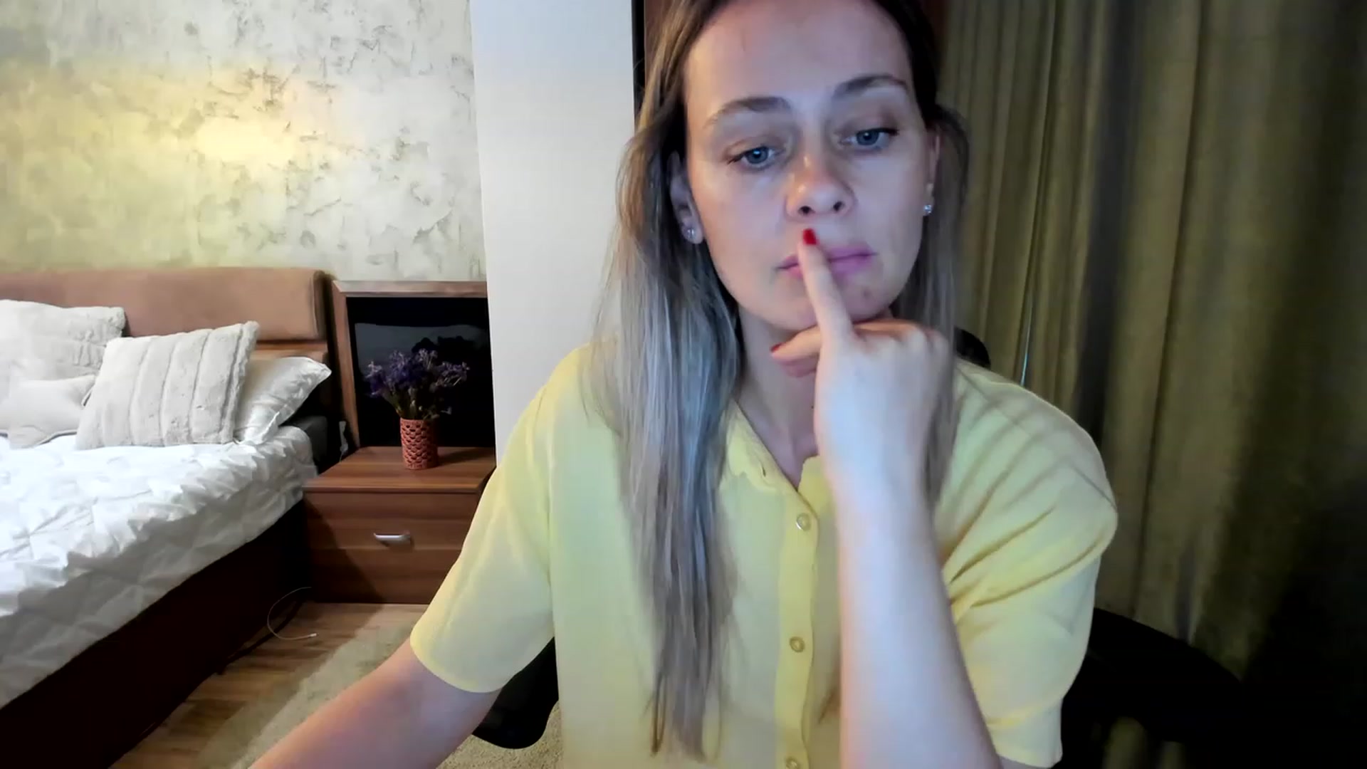 Gallery image thumbnail from DebraPaige's myfreecams stream on, 05/30/2023, 10:01 image 18 of 20