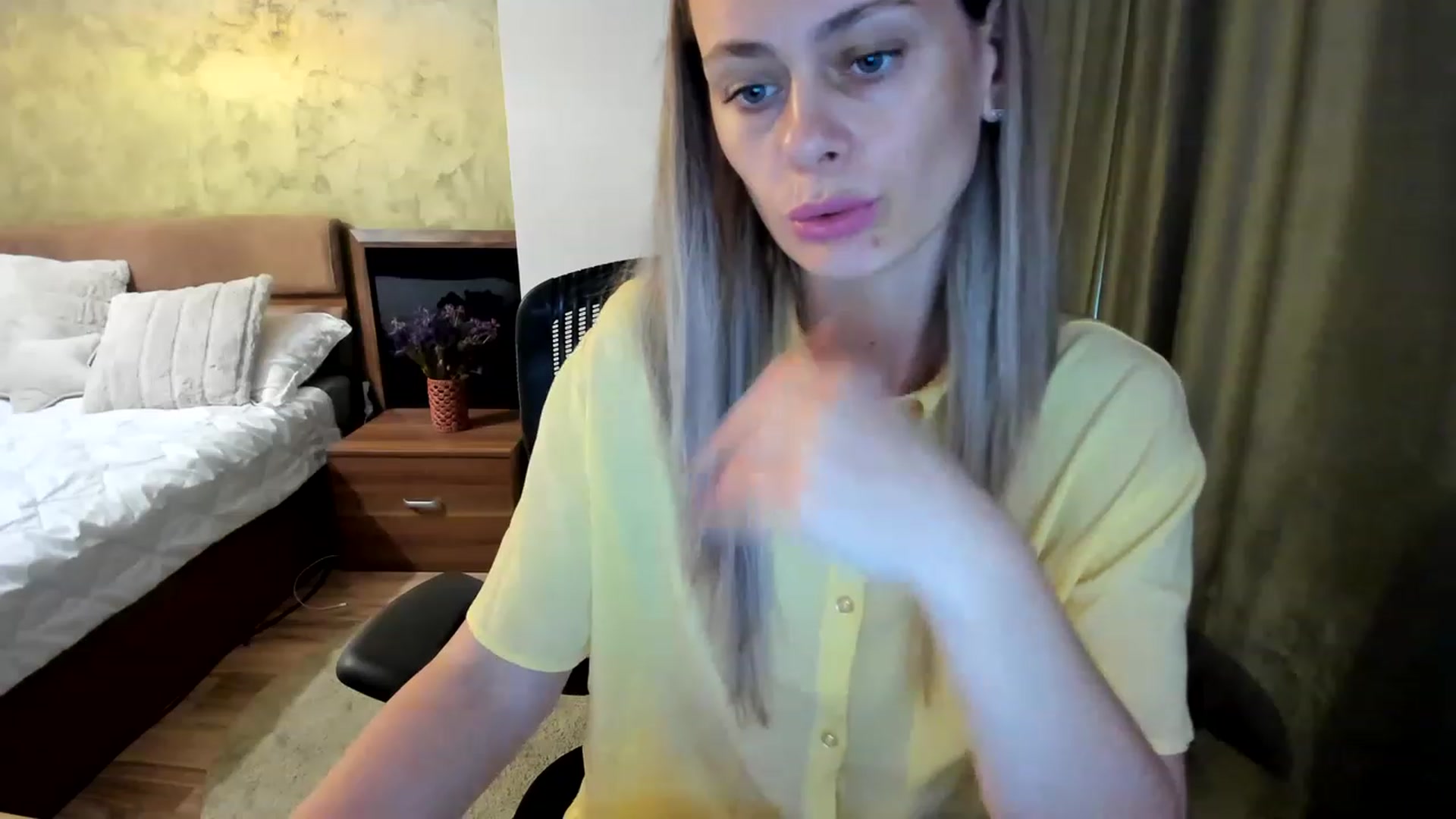 Gallery image thumbnail from DebraPaige's myfreecams stream on, 05/30/2023, 10:01 image 9 of 20