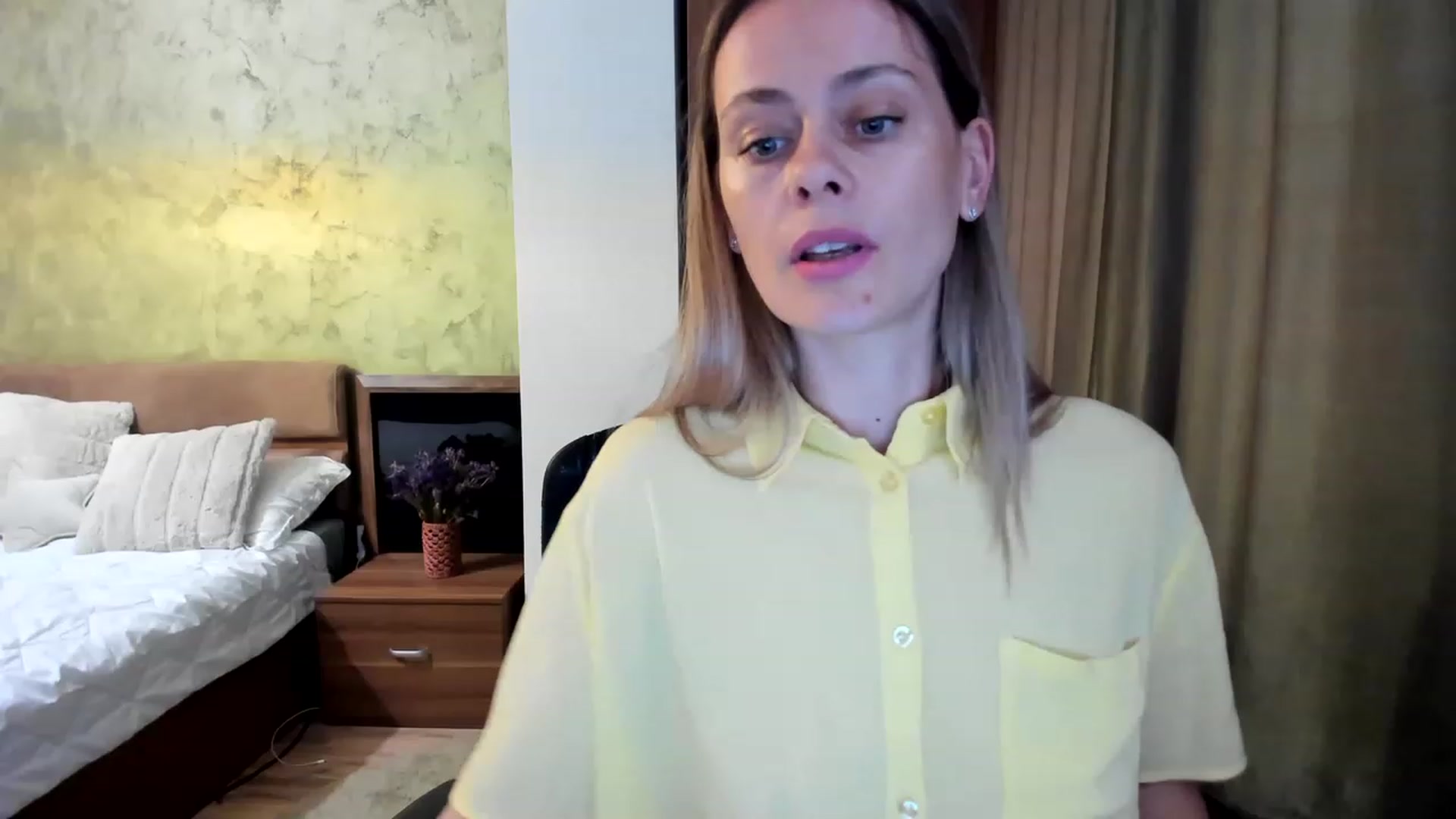 Gallery image thumbnail from DebraPaige's myfreecams stream on, 05/30/2023, 10:01 image 16 of 20