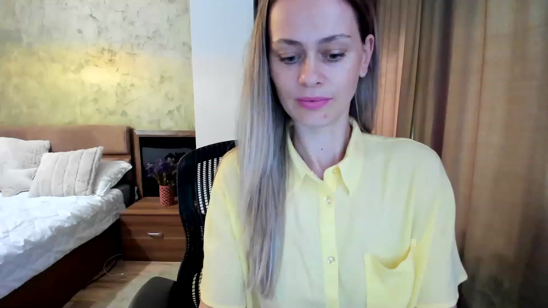 Gallery image thumbnail from DebraPaige's myfreecams stream on, 05/30/2023, 10:01 image 5 of 20