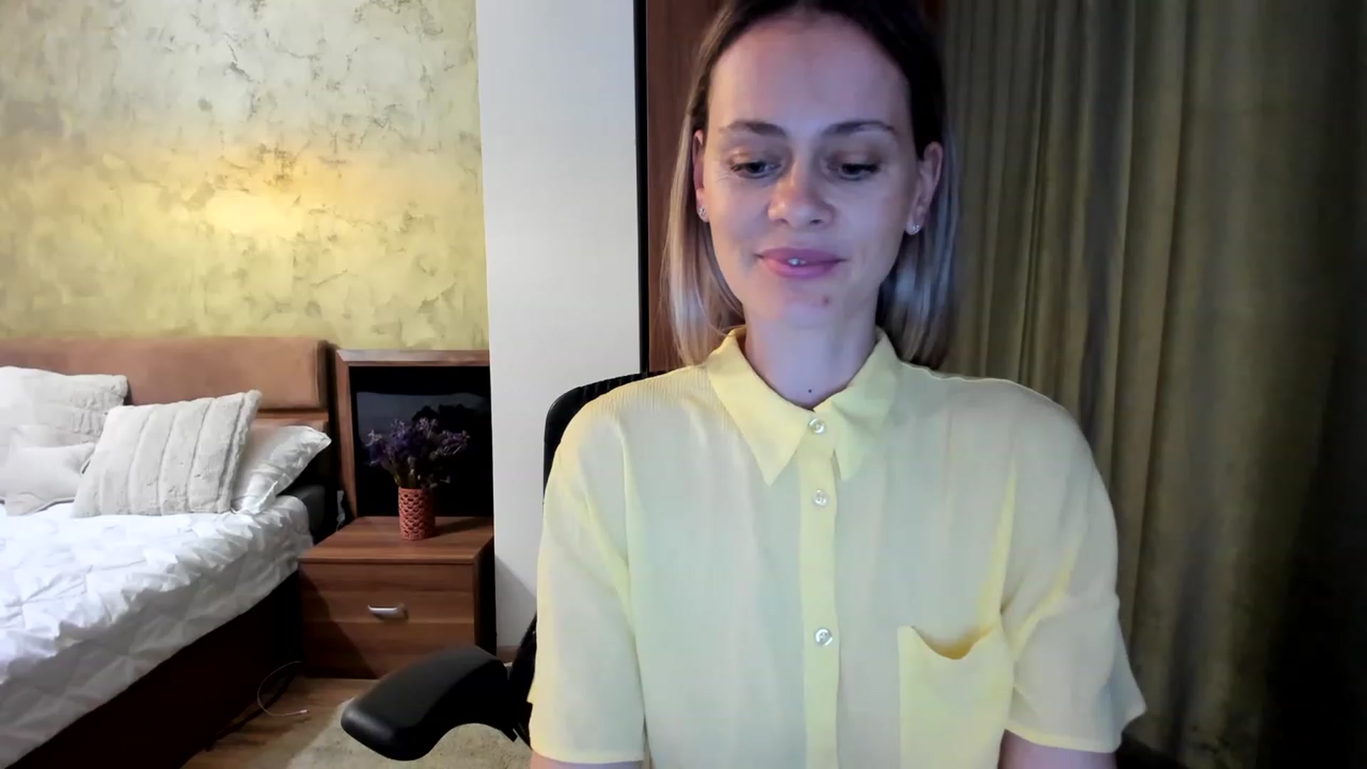 Gallery image thumbnail from DebraPaige's myfreecams stream on, 05/30/2023, 11:05 image 16 of 20