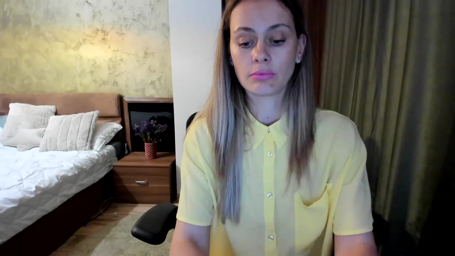 Gallery image thumbnail from DebraPaige's myfreecams stream on, 05/30/2023, 12:20 image 7 of 20