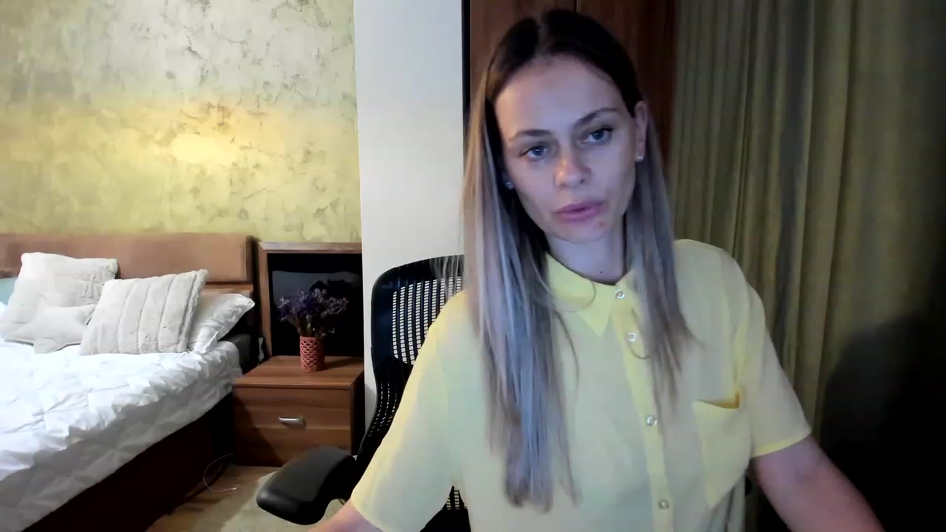 Gallery image thumbnail from DebraPaige's myfreecams stream on, 05/30/2023, 12:20 image 3 of 20