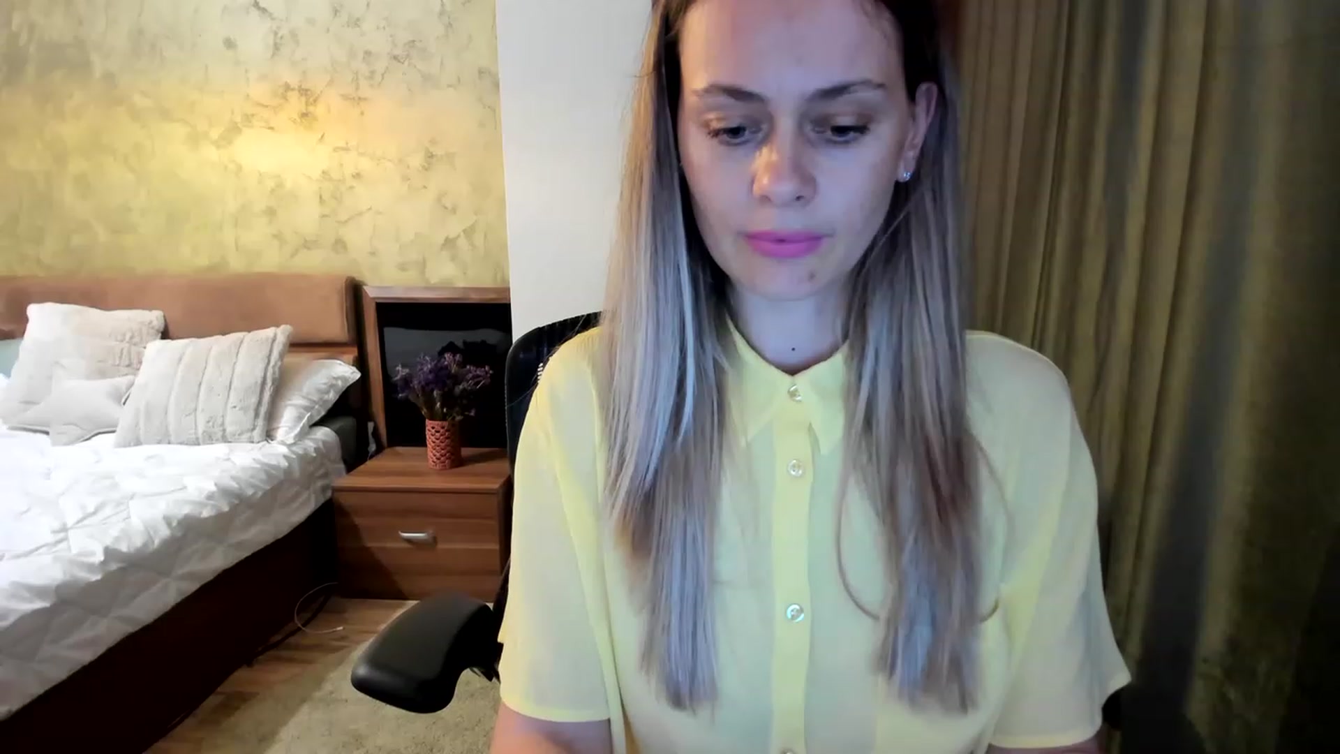 Gallery image thumbnail from DebraPaige's myfreecams stream on, 05/30/2023, 12:20 image 11 of 20