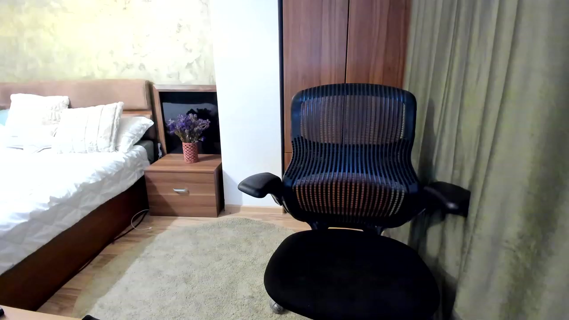 Gallery image thumbnail from DebraPaige's myfreecams stream on, 05/30/2023, 12:20 image 6 of 20