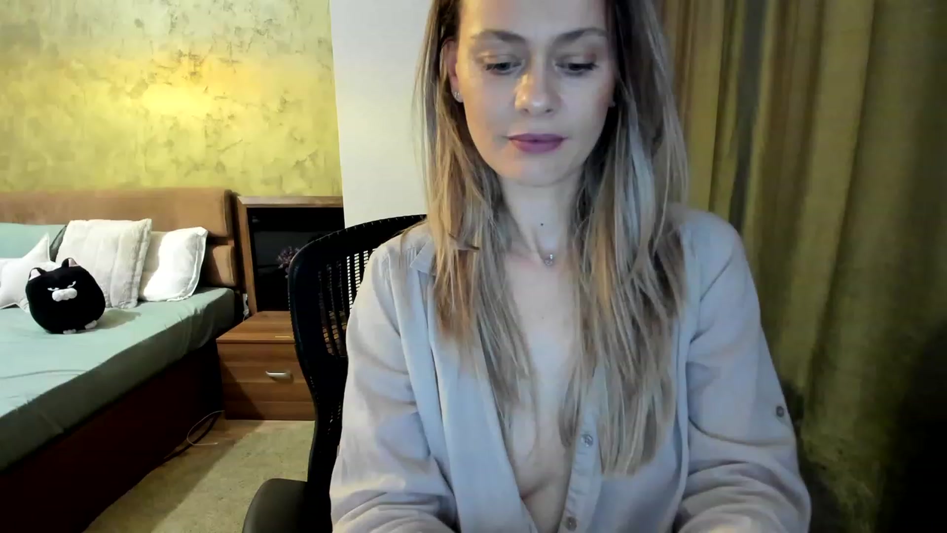 Gallery image thumbnail from DebraPaige's myfreecams stream on, 06/02/2023, 12:39 image 16 of 20