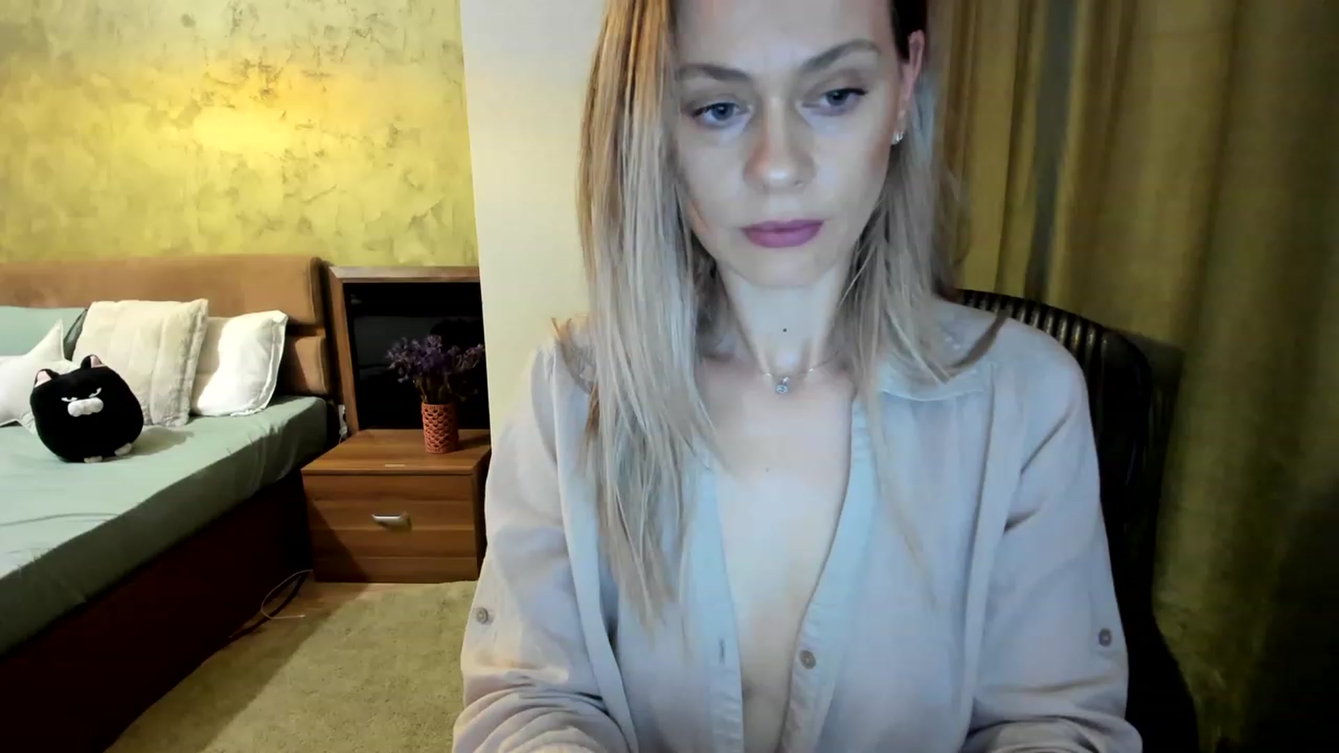 Gallery image thumbnail from DebraPaige's myfreecams stream on, 06/02/2023, 12:39 image 18 of 20