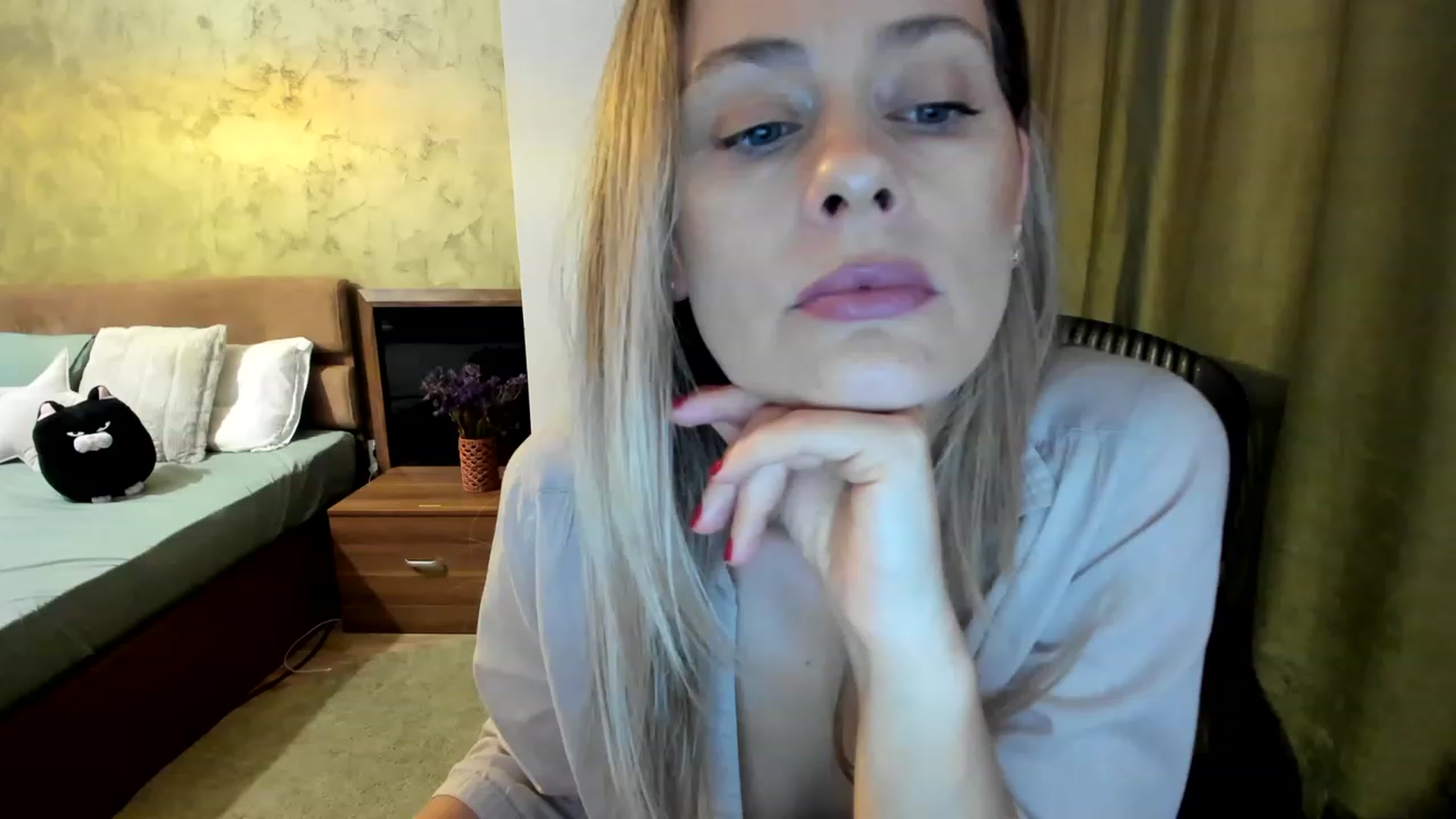 Gallery image thumbnail from DebraPaige's myfreecams stream on, 06/02/2023, 12:39 image 19 of 20