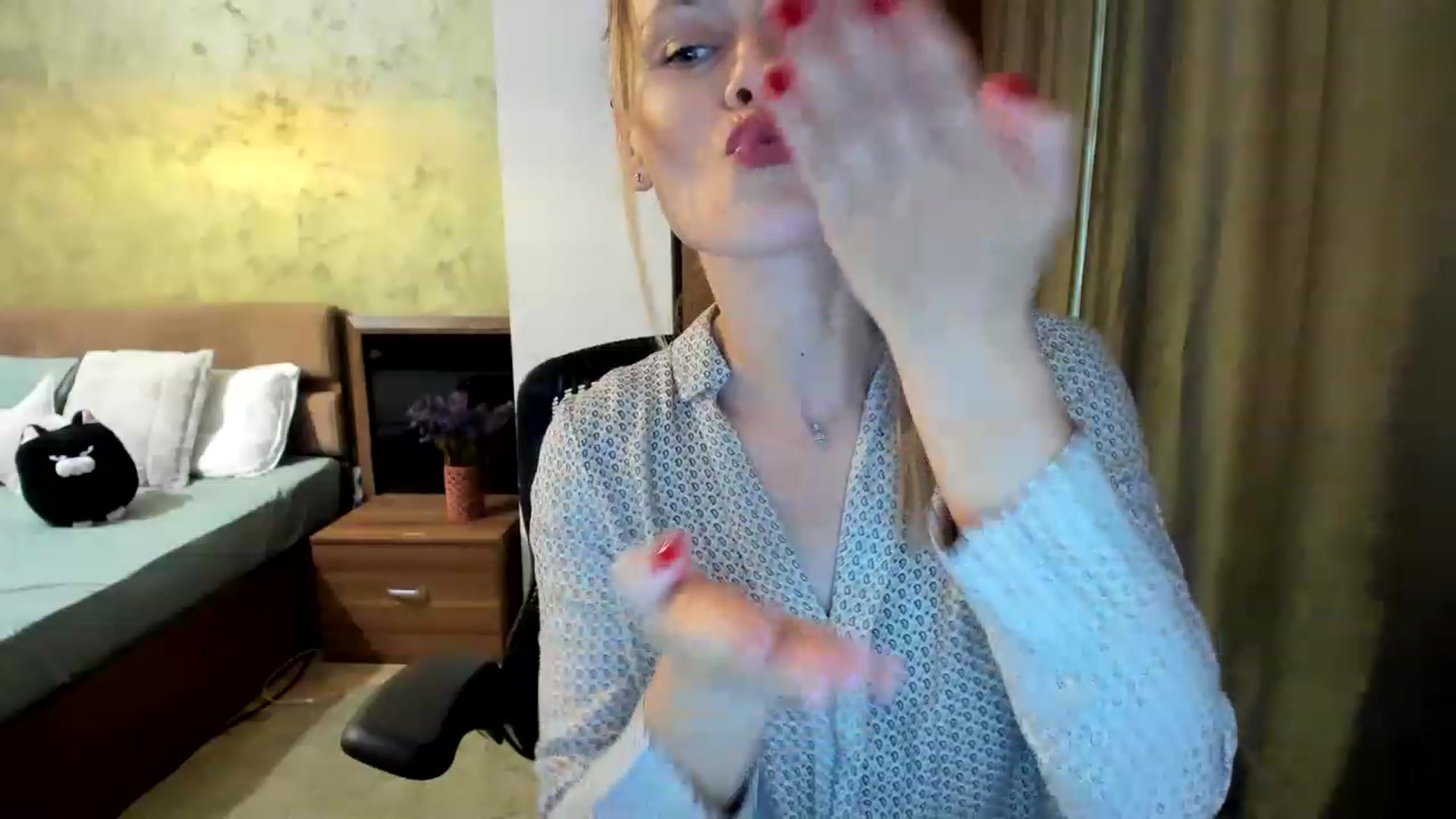 Gallery image thumbnail from DebraPaige's myfreecams stream on, 06/02/2023, 15:46 image 18 of 20