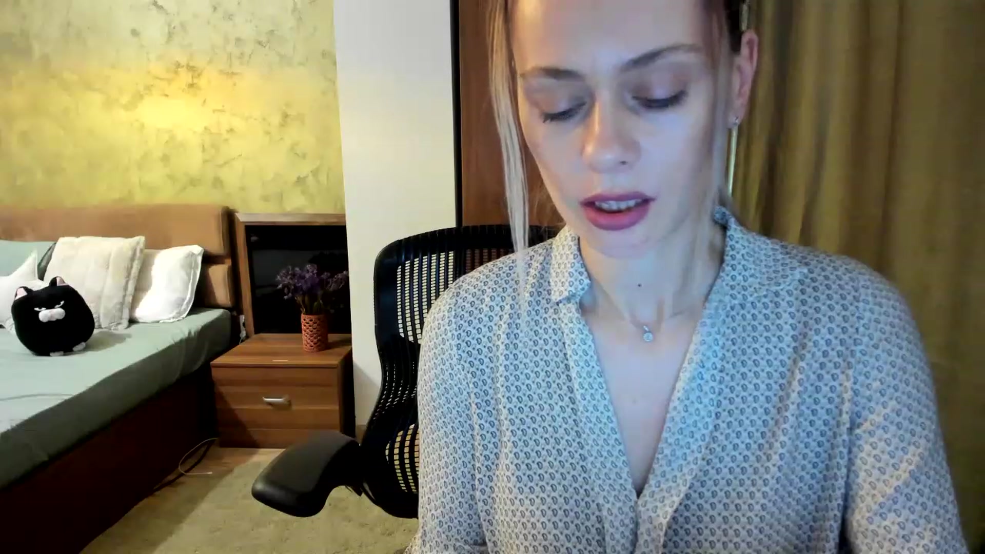 Gallery image thumbnail from DebraPaige's myfreecams stream on, 06/02/2023, 15:46 image 16 of 20