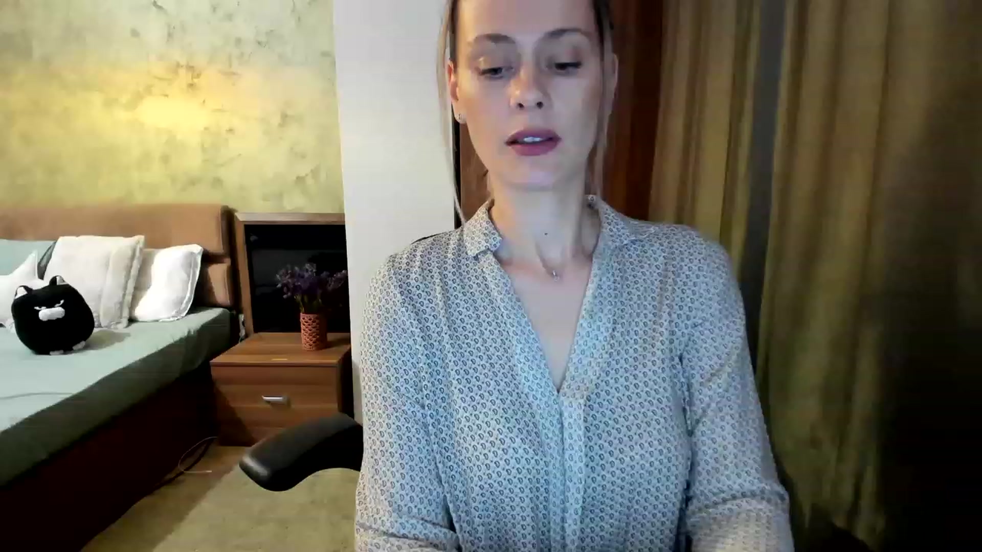 Gallery image thumbnail from DebraPaige's myfreecams stream on, 06/02/2023, 15:46 image 8 of 20