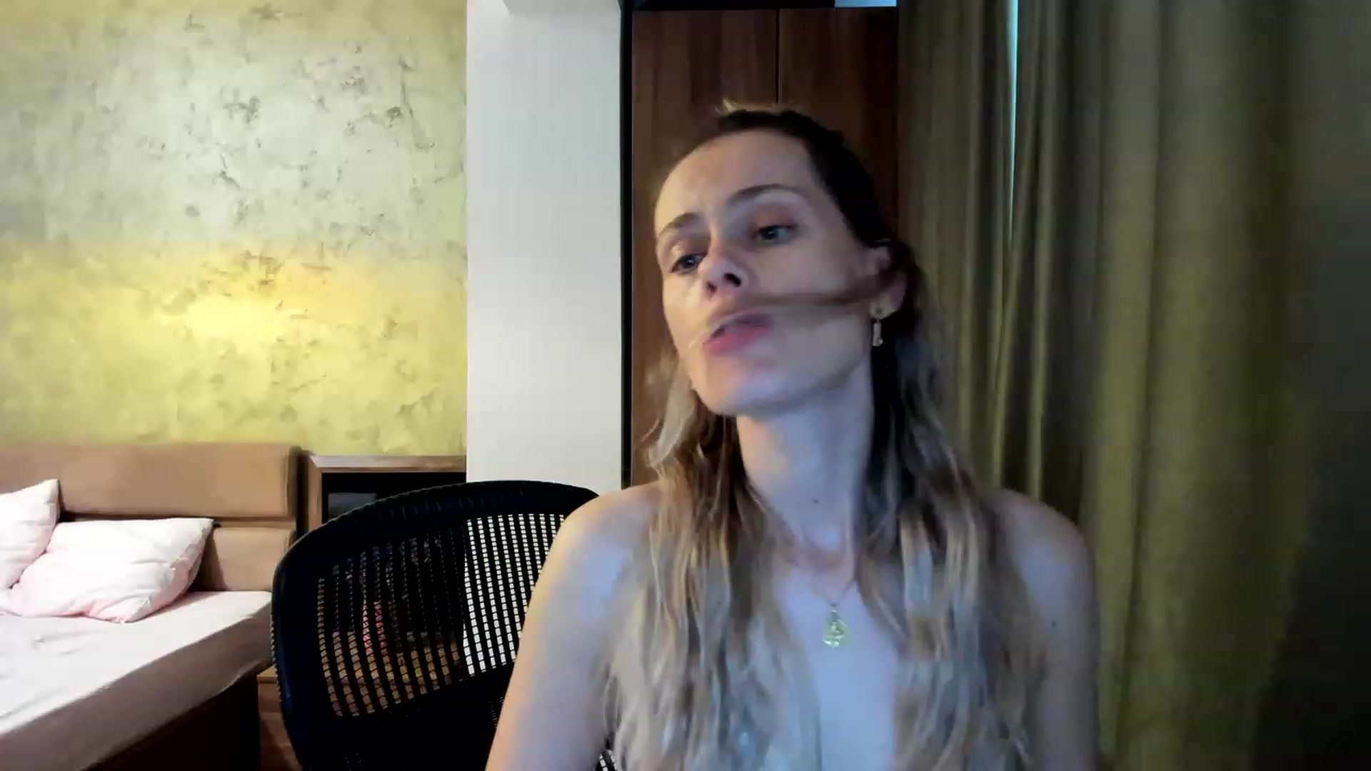Gallery image thumbnail from DebraPaige's myfreecams stream on, 06/07/2023, 12:57 image 16 of 20