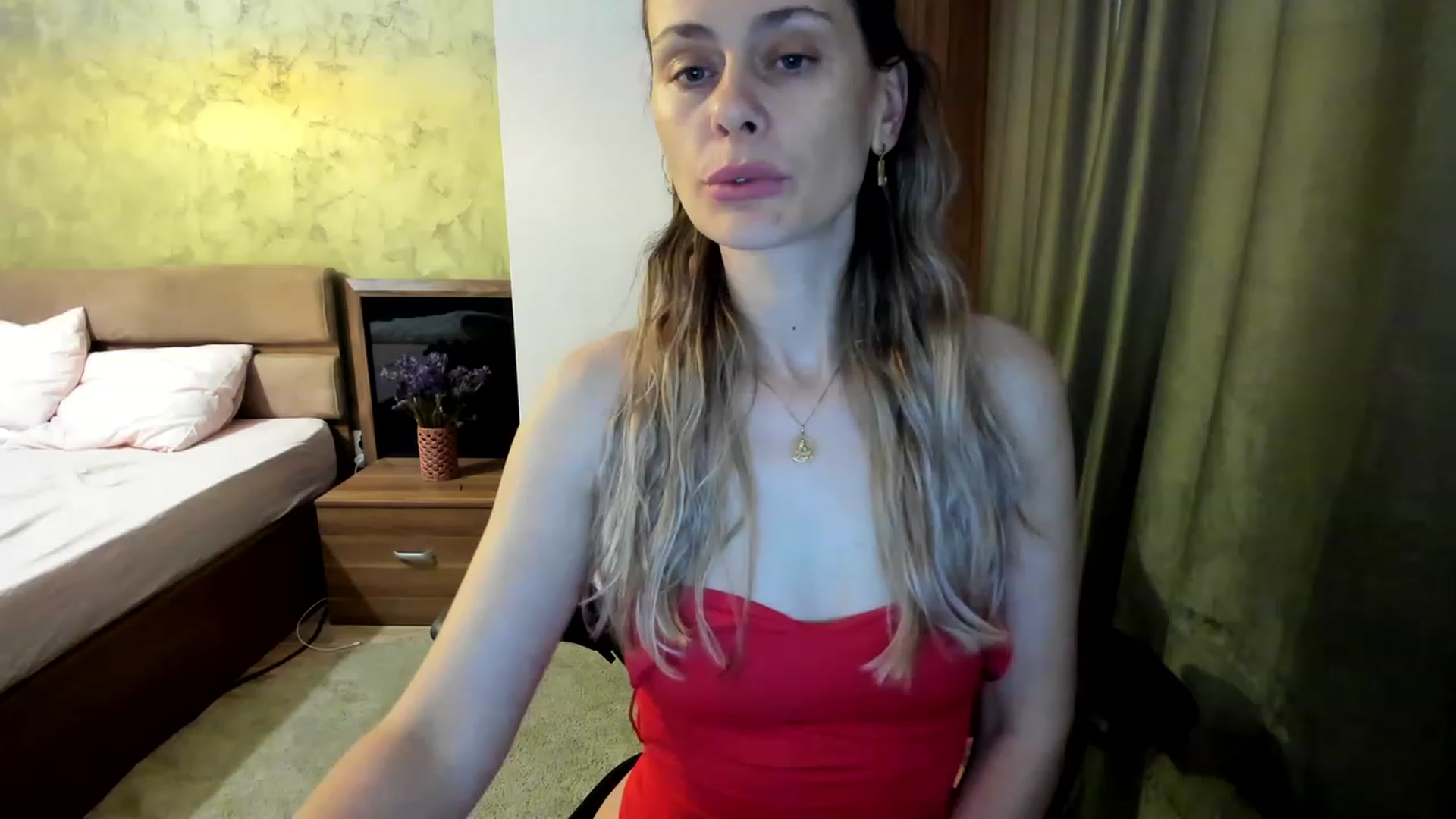 Gallery image thumbnail from DebraPaige's myfreecams stream on, 06/07/2023, 12:57 image 18 of 20