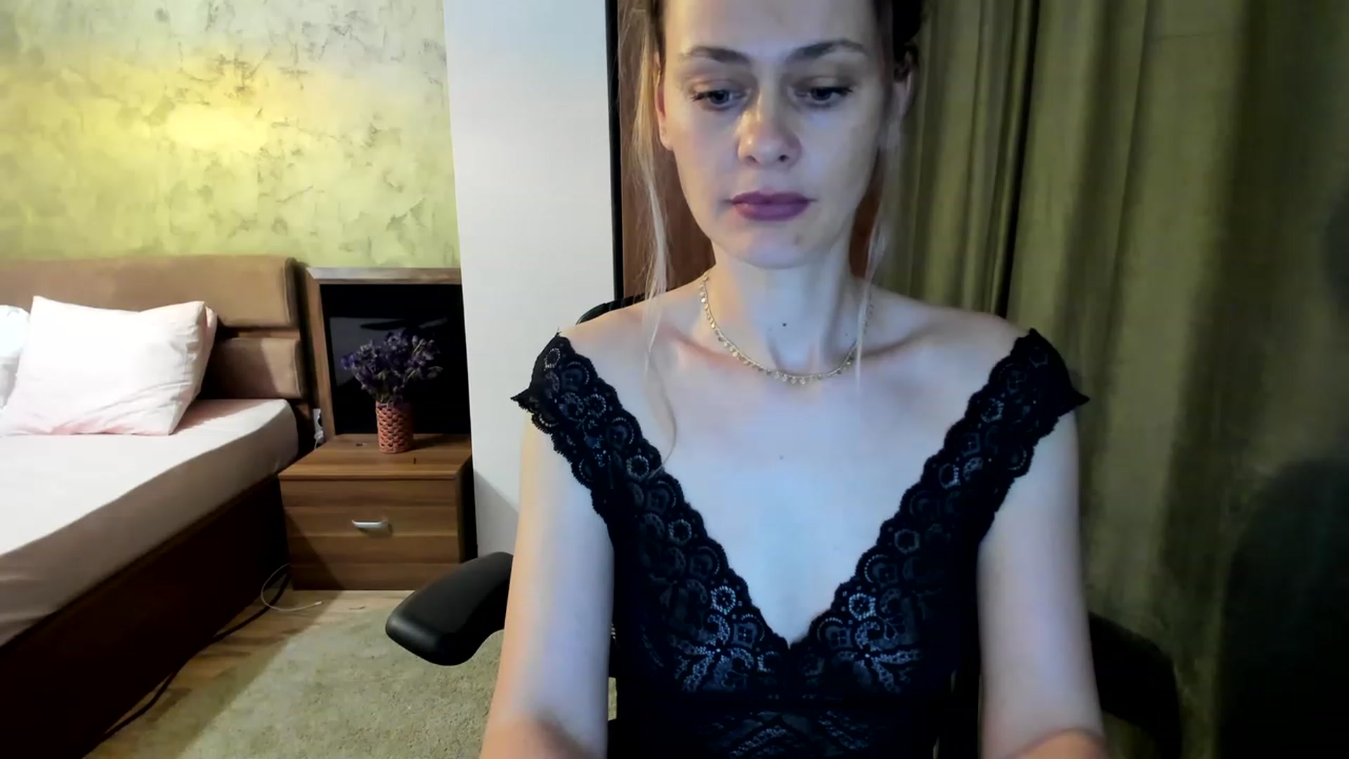 Gallery image thumbnail from DebraPaige's myfreecams stream on, 06/08/2023, 11:21 image 16 of 20