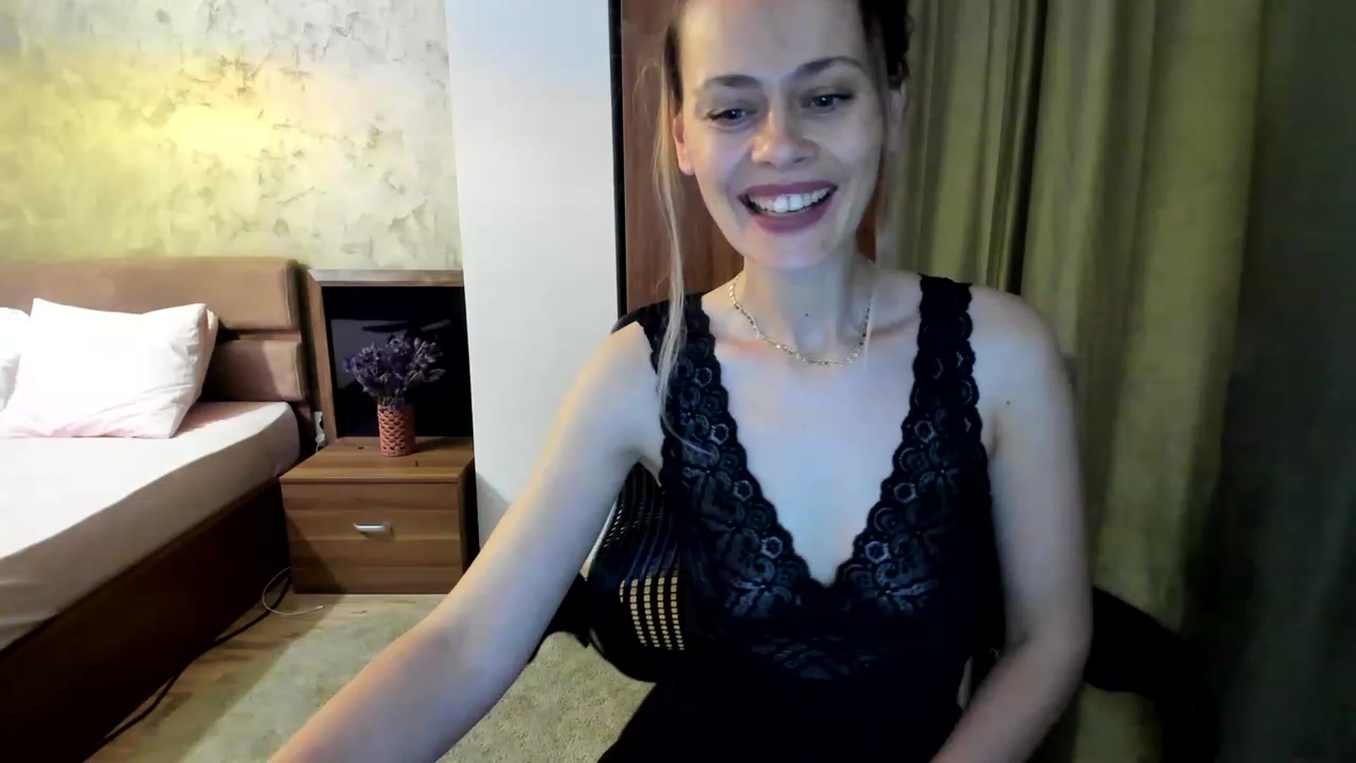 Gallery image thumbnail from DebraPaige's myfreecams stream on, 06/08/2023, 11:21 image 6 of 20