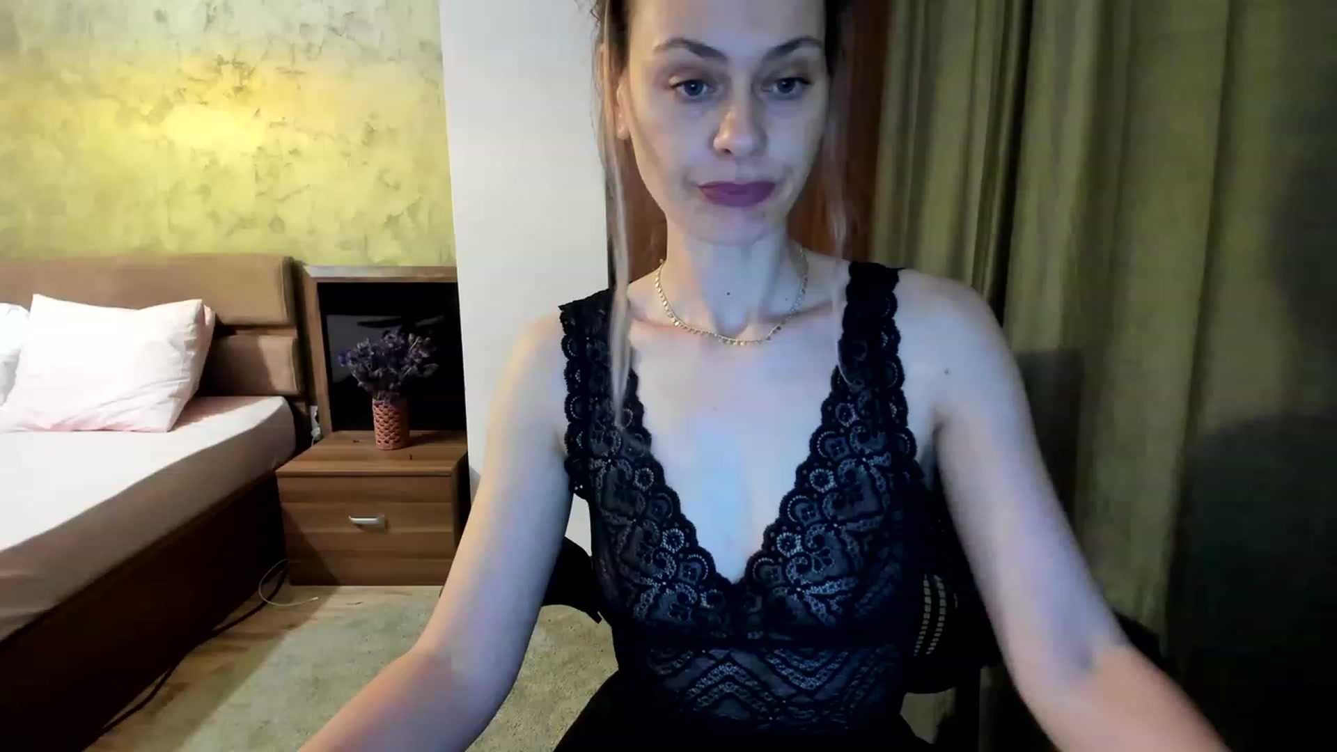 Gallery image thumbnail from DebraPaige's myfreecams stream on, 06/08/2023, 11:21 image 2 of 20