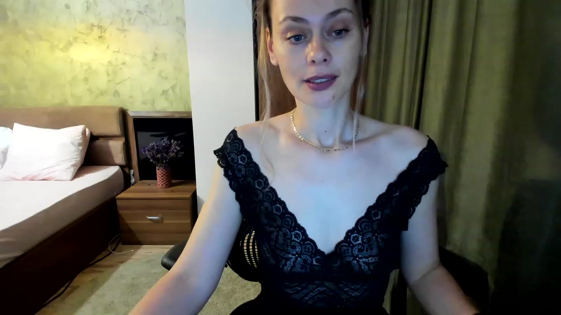 Gallery image thumbnail from DebraPaige's myfreecams stream on, 06/08/2023, 11:21 image 18 of 20