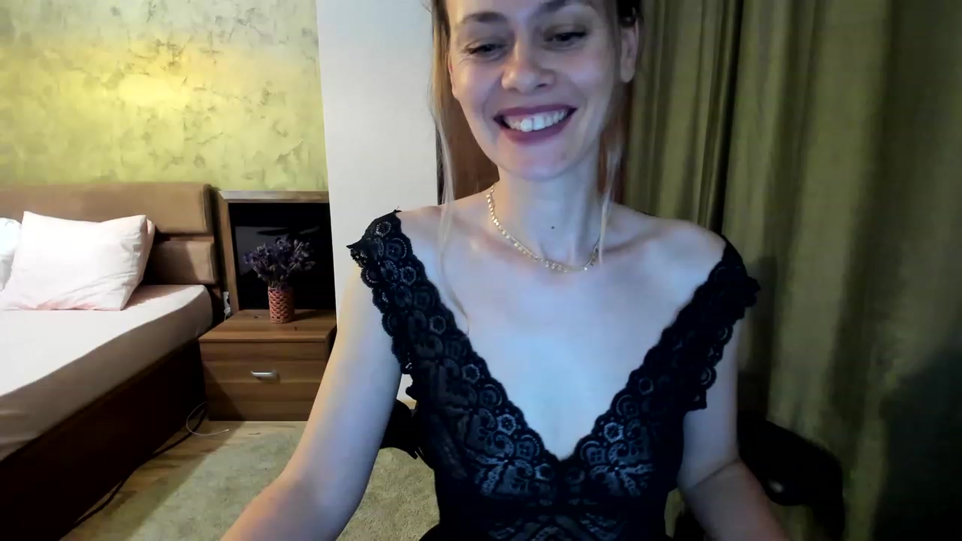 Gallery image thumbnail from DebraPaige's myfreecams stream on, 06/08/2023, 11:21 image 11 of 20