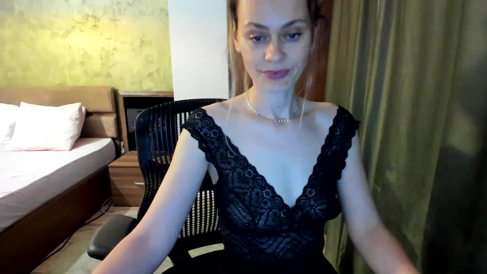 Gallery image thumbnail from DebraPaige's myfreecams stream on, 06/08/2023, 12:50 image 3 of 20