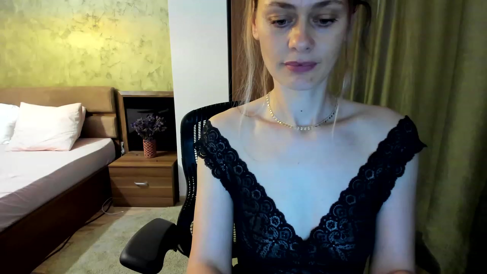 Gallery image thumbnail from DebraPaige's myfreecams stream on, 06/08/2023, 12:50 image 5 of 20
