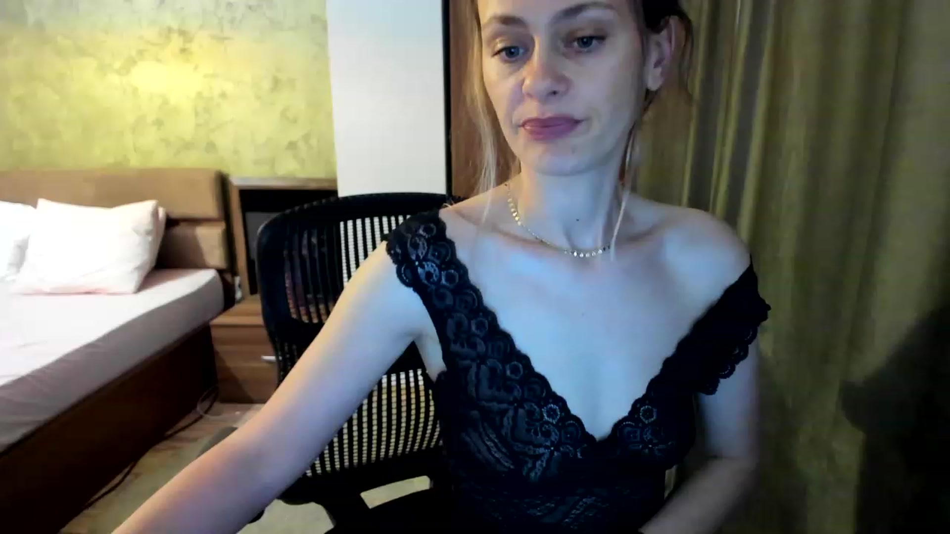 Gallery image thumbnail from DebraPaige's myfreecams stream on, 06/08/2023, 12:50 image 1 of 20