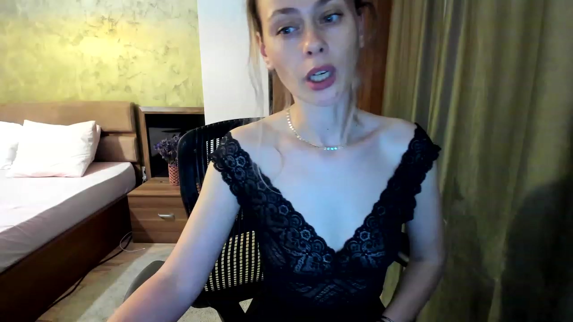 Gallery image thumbnail from DebraPaige's myfreecams stream on, 06/08/2023, 12:50 image 9 of 20