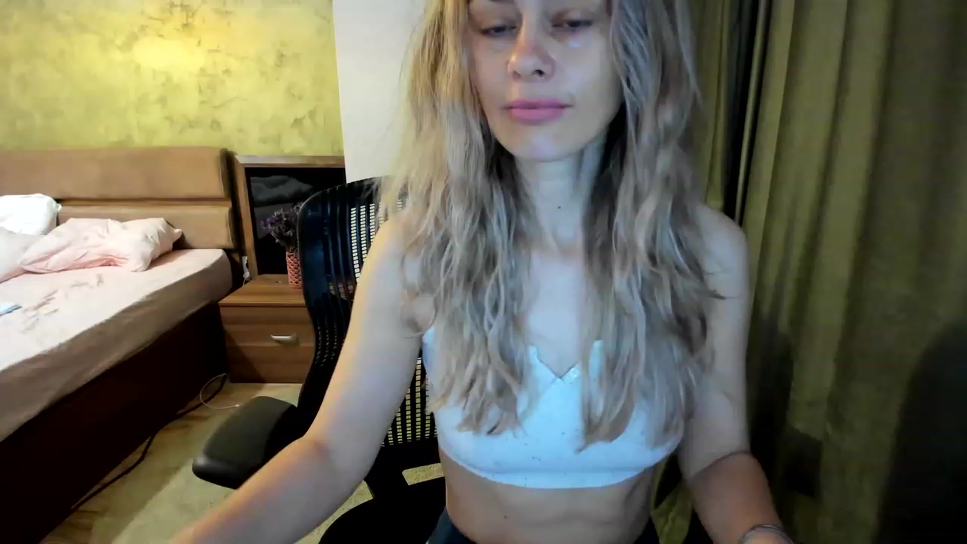 Gallery image thumbnail from DebraPaige's myfreecams stream on, 06/09/2023, 06:00 image 1 of 20