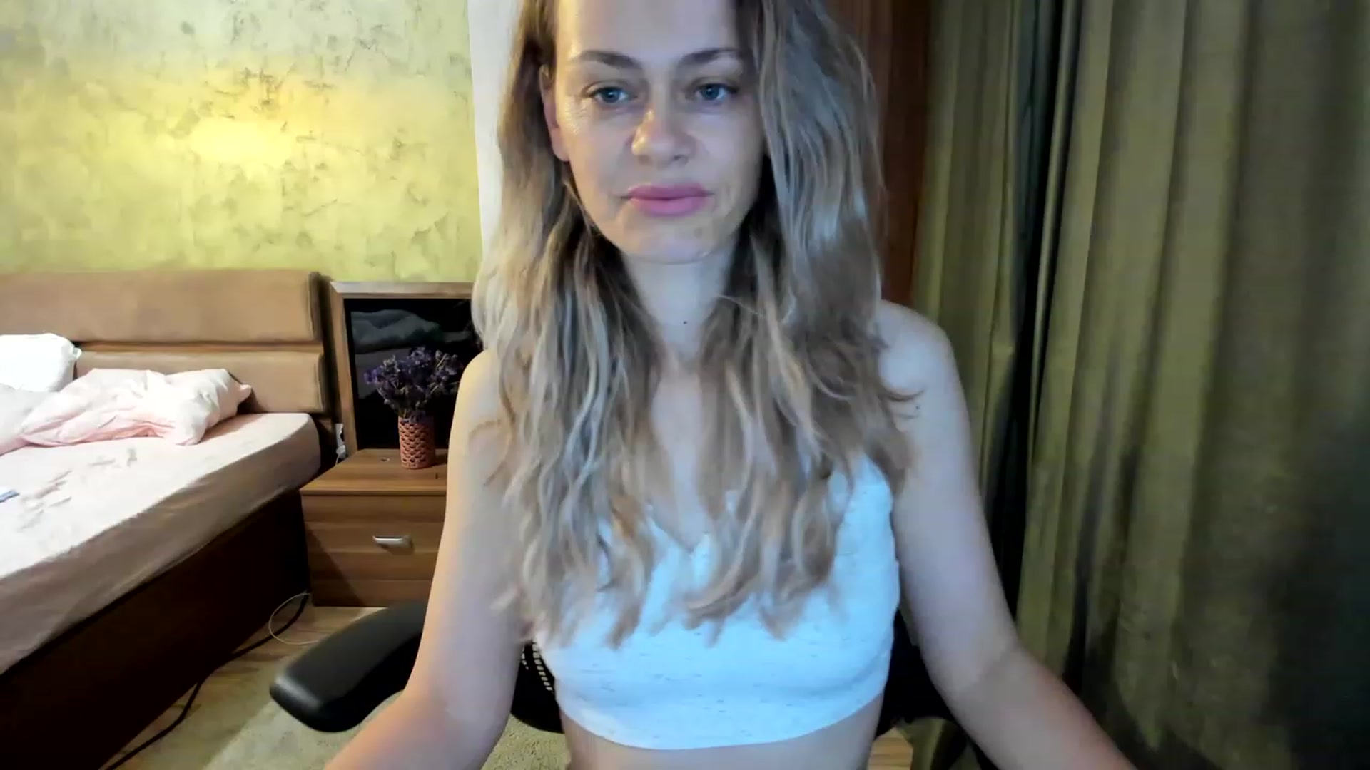 Gallery image thumbnail from DebraPaige's myfreecams stream on, 06/09/2023, 06:00 image 6 of 20