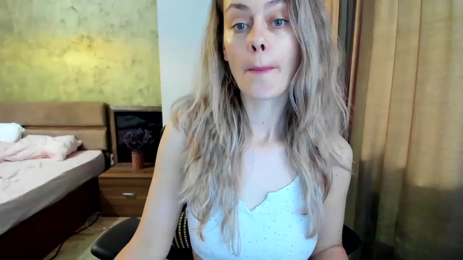 Gallery image thumbnail from DebraPaige's myfreecams stream on, 06/09/2023, 06:00 image 20 of 20