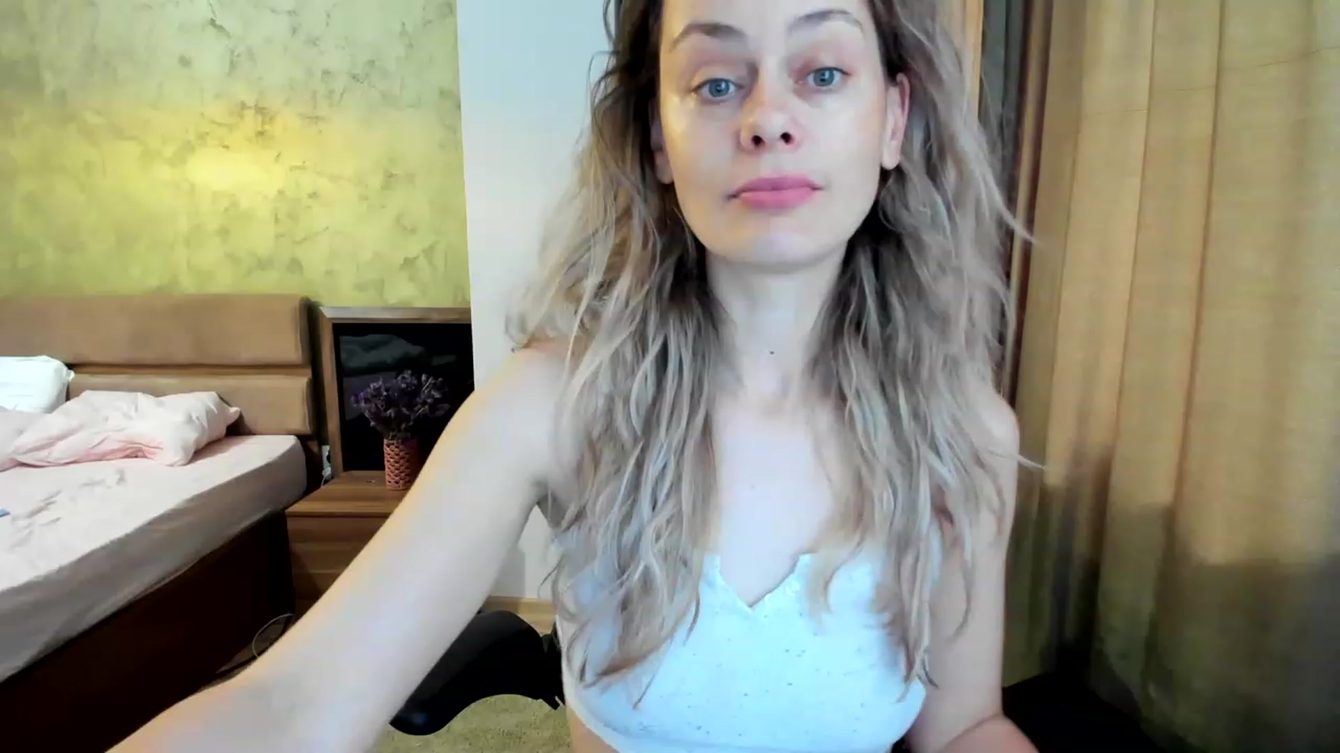 Gallery image thumbnail from DebraPaige's myfreecams stream on, 06/09/2023, 07:10 image 6 of 20
