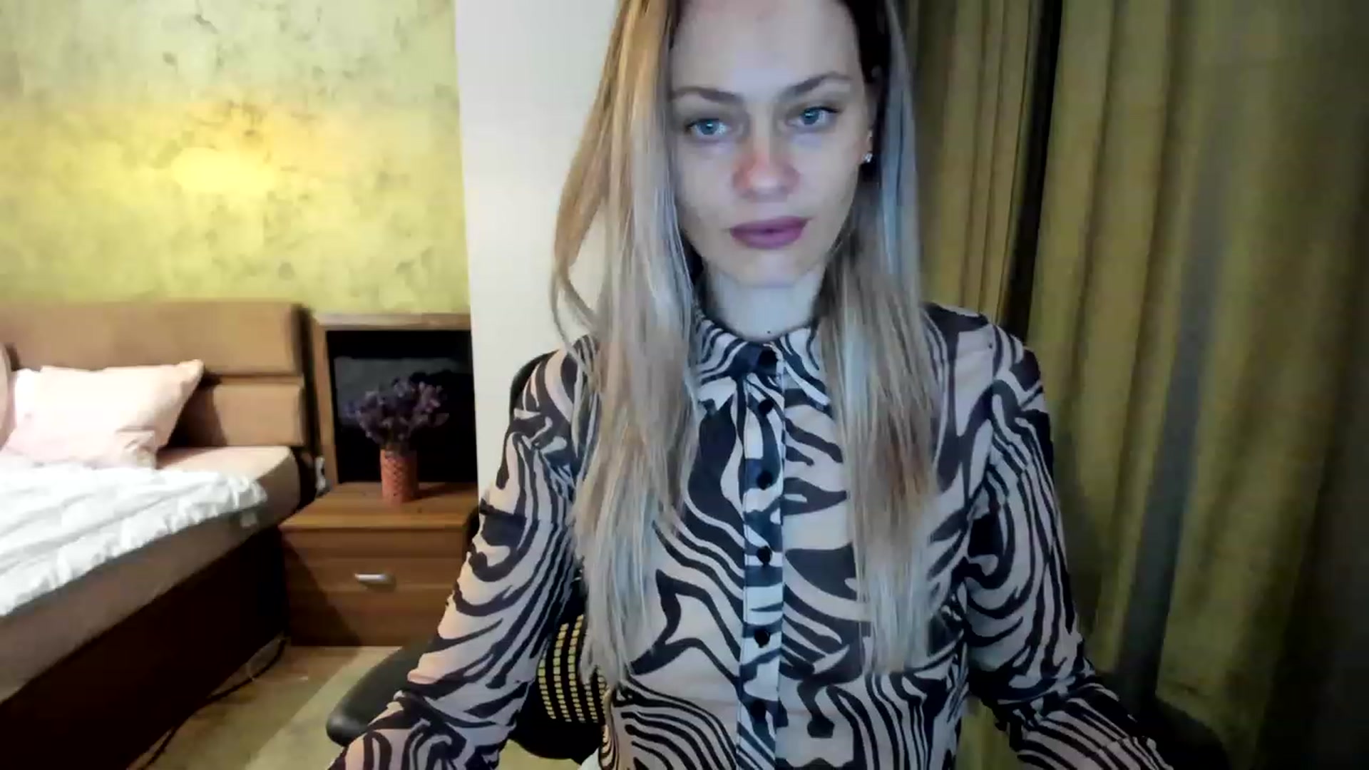 Gallery image thumbnail from DebraPaige's myfreecams stream on, 06/13/2023, 06:17 image 8 of 20