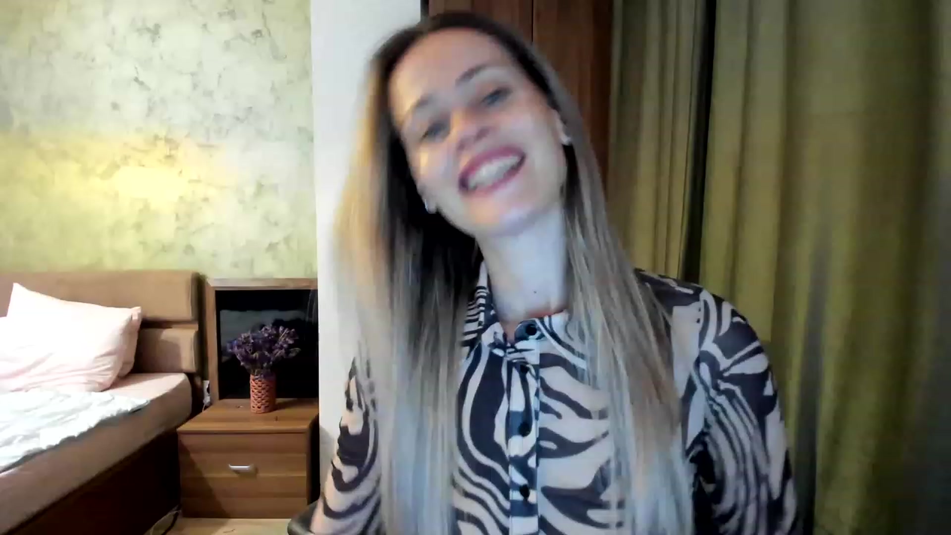 Gallery image thumbnail from DebraPaige's myfreecams stream on, 06/13/2023, 08:37 image 1 of 20